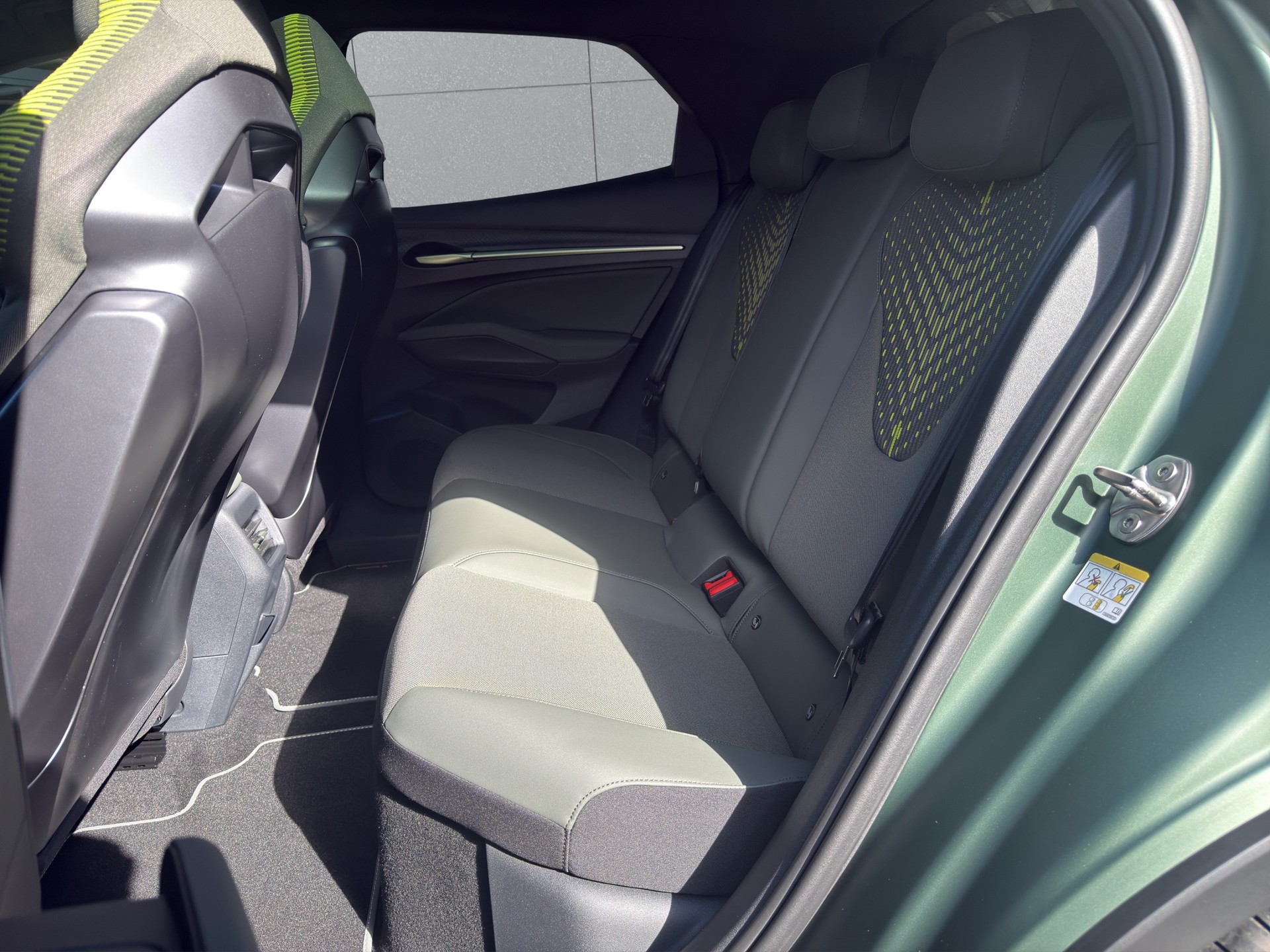 CUPRA Raval 52 kWh VZ Extreme Launch Edition-image-11