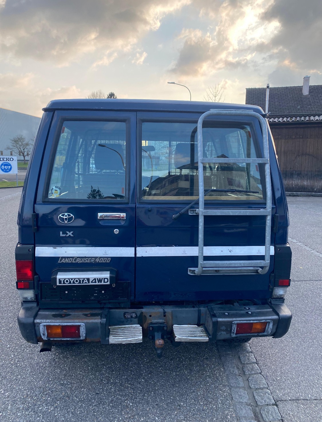 TOYOTA Land Cruiser 400 HdT 4.2 D-image-6