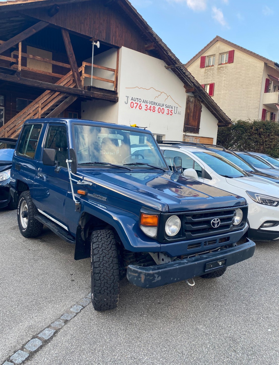 TOYOTA Land Cruiser 400 HdT 4.2 D-image-12