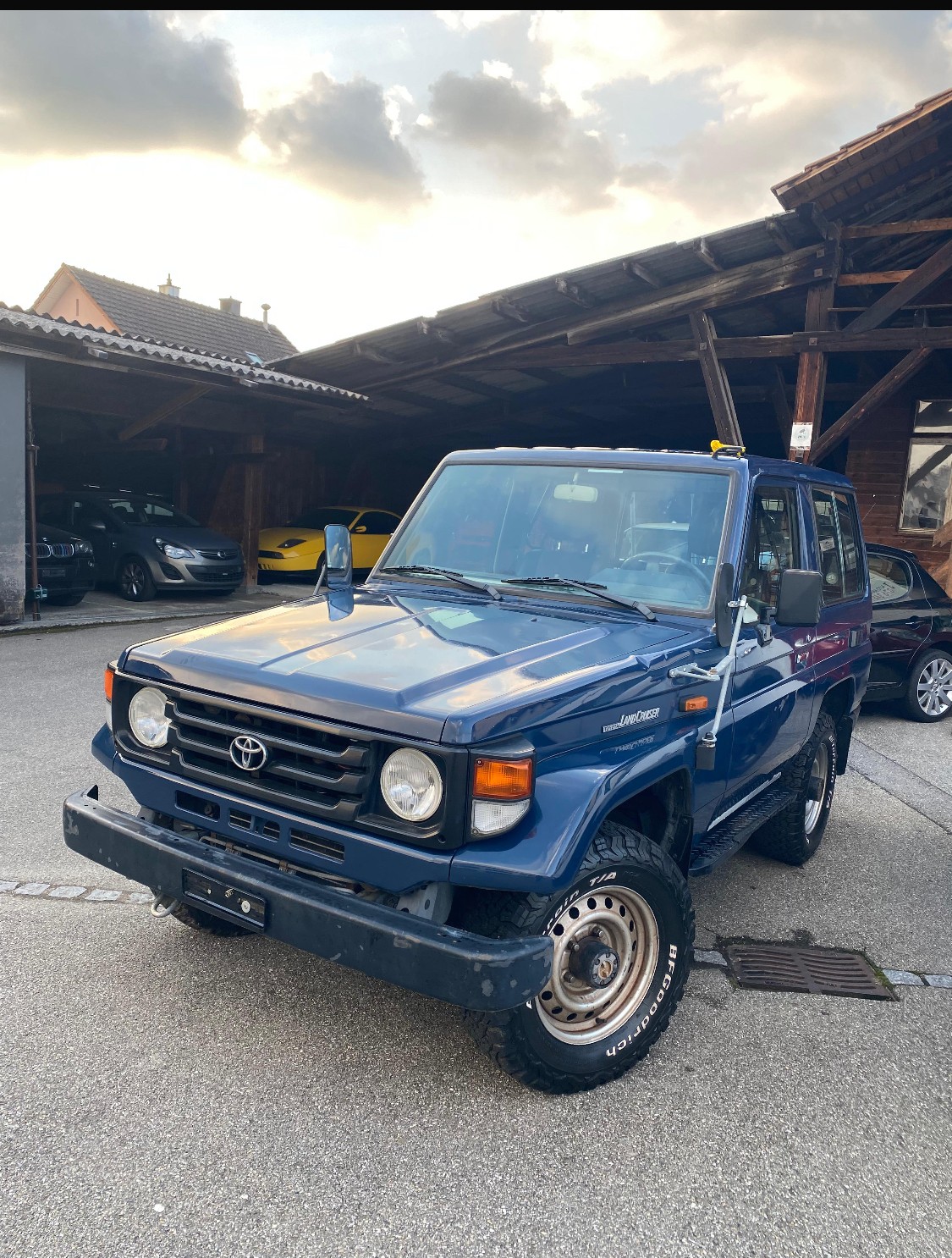 TOYOTA Land Cruiser 400 HdT 4.2 D-image-9