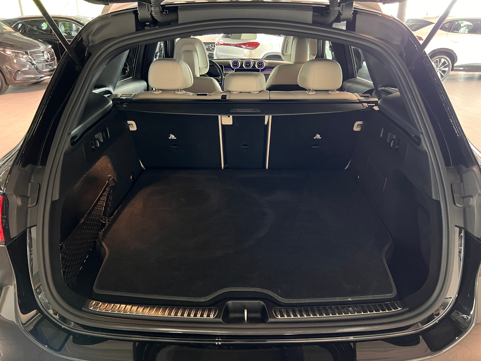 MERCEDES-BENZ GLC 300 e 4Matic 9G-Tronic-image-5