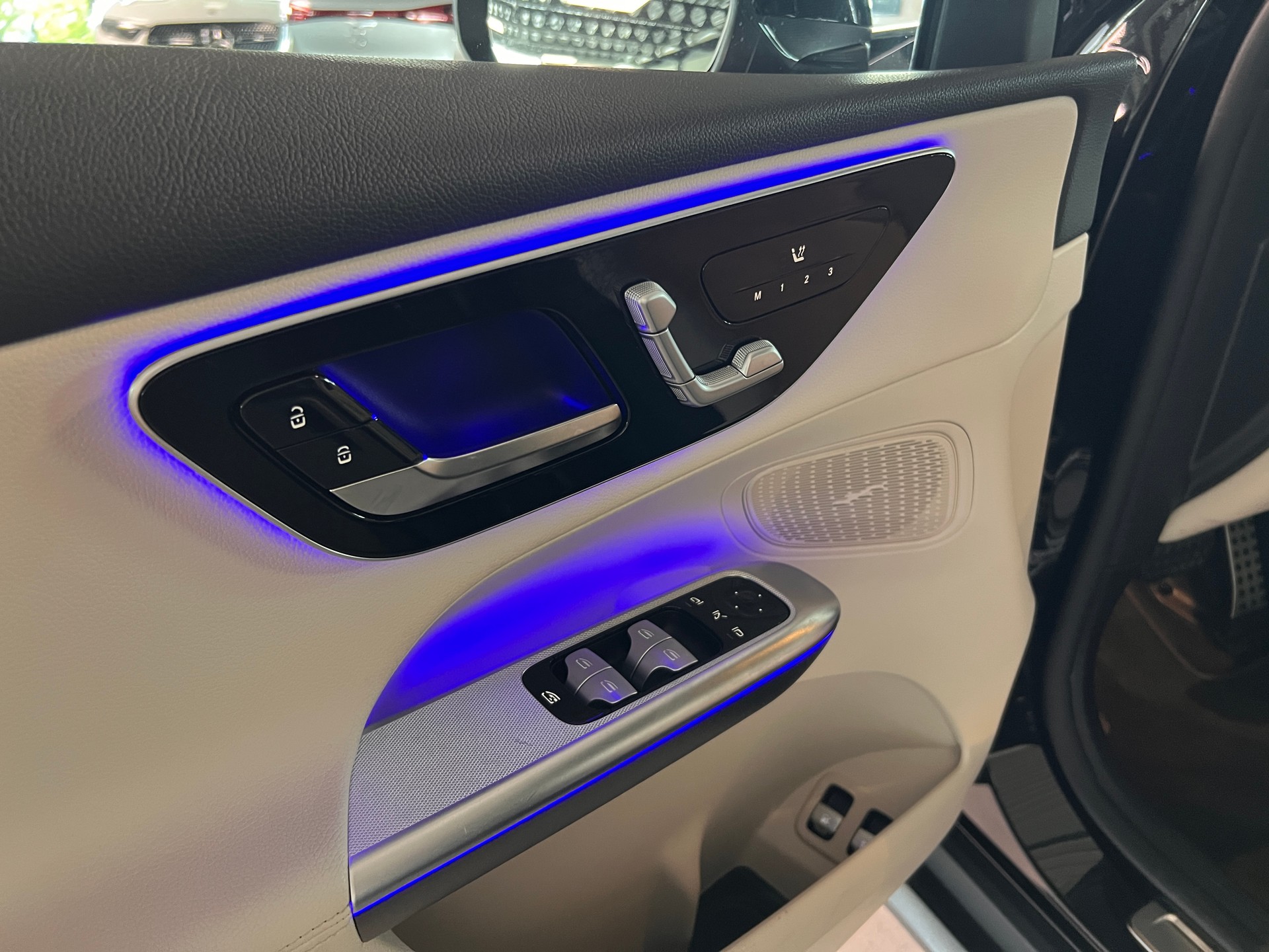 MERCEDES-BENZ GLC 300 e 4Matic 9G-Tronic-image-8