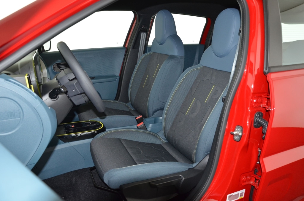 FIAT Grande Panda Elektro Red *CCS*-image-12