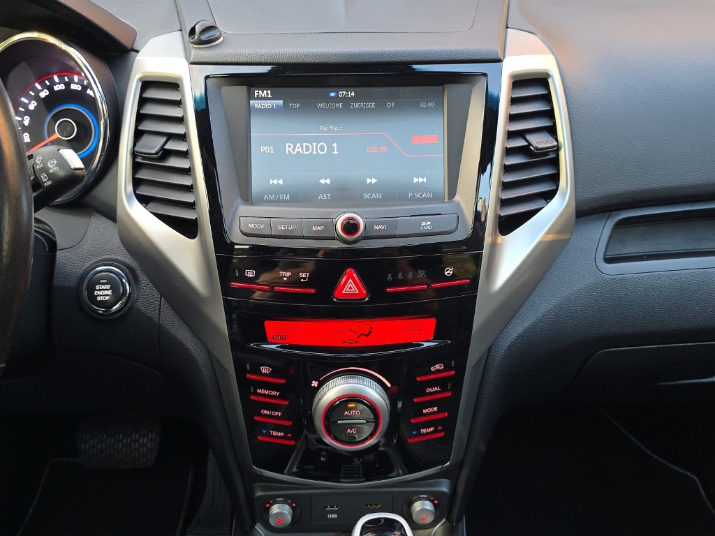 KGM-SsangYong Tivoli 1.6 e-XDi Sapphire 4WD-image-15