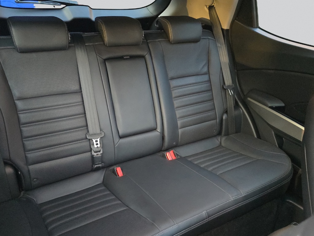 KGM-SsangYong Tivoli 1.6 e-XDi Sapphire 4WD-image-10