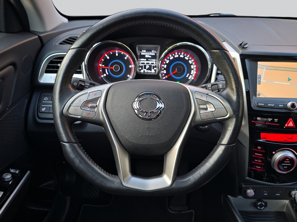 KGM-SsangYong Tivoli 1.6 e-XDi Sapphire 4WD-image-12