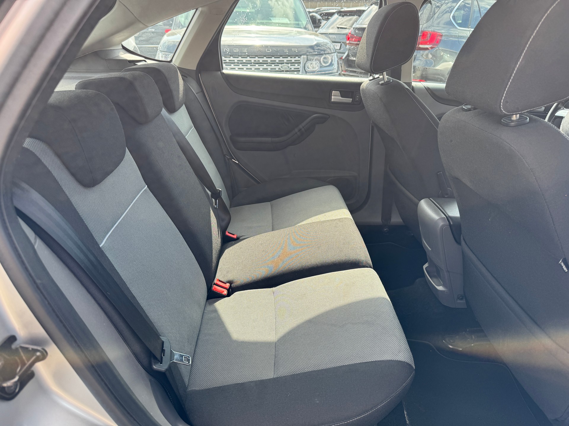 FORD Focus 1.6 TDCi Ambiente-image-11