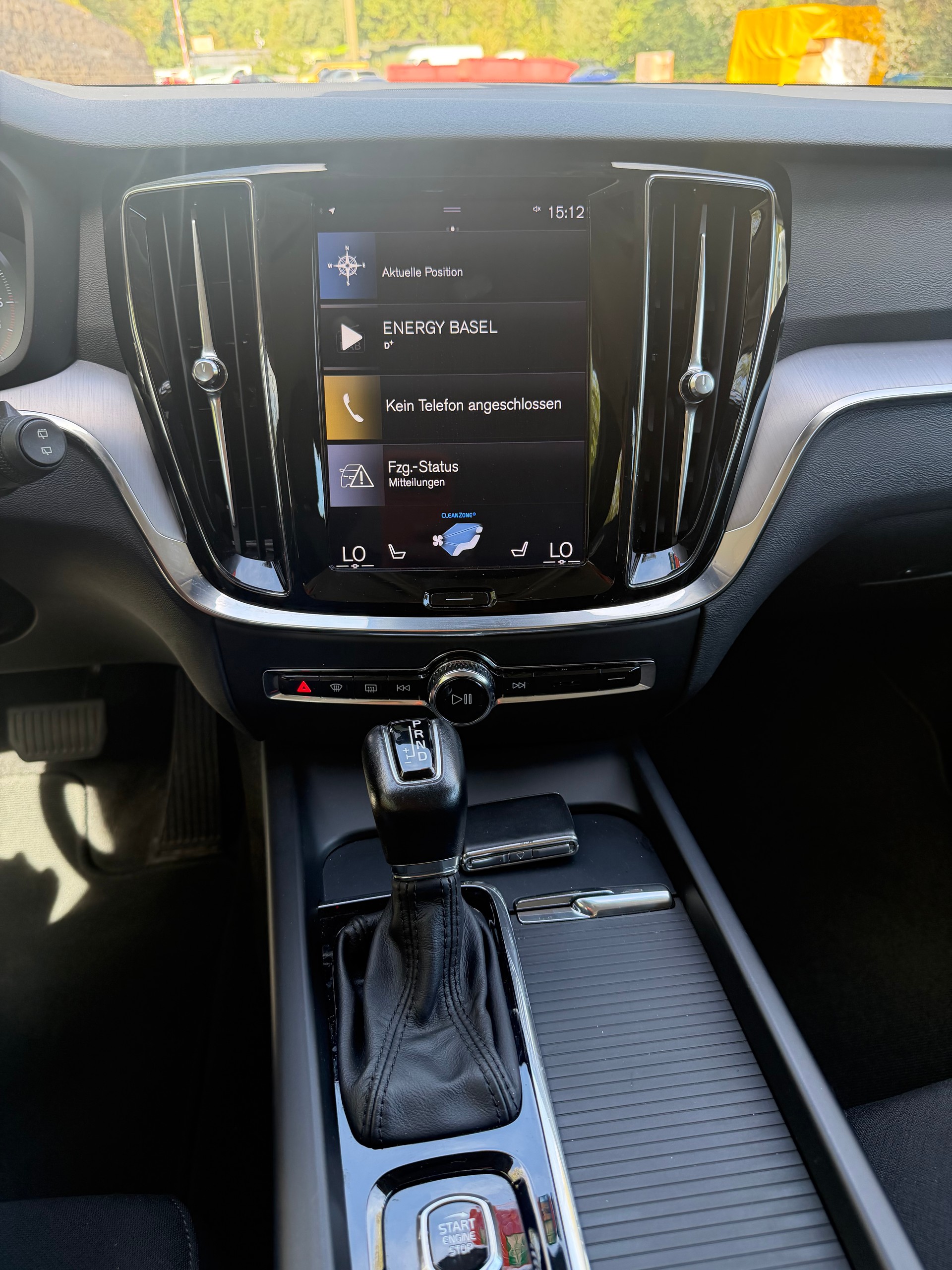 VOLVO V60 D3 Momentum Geartronic-image-8
