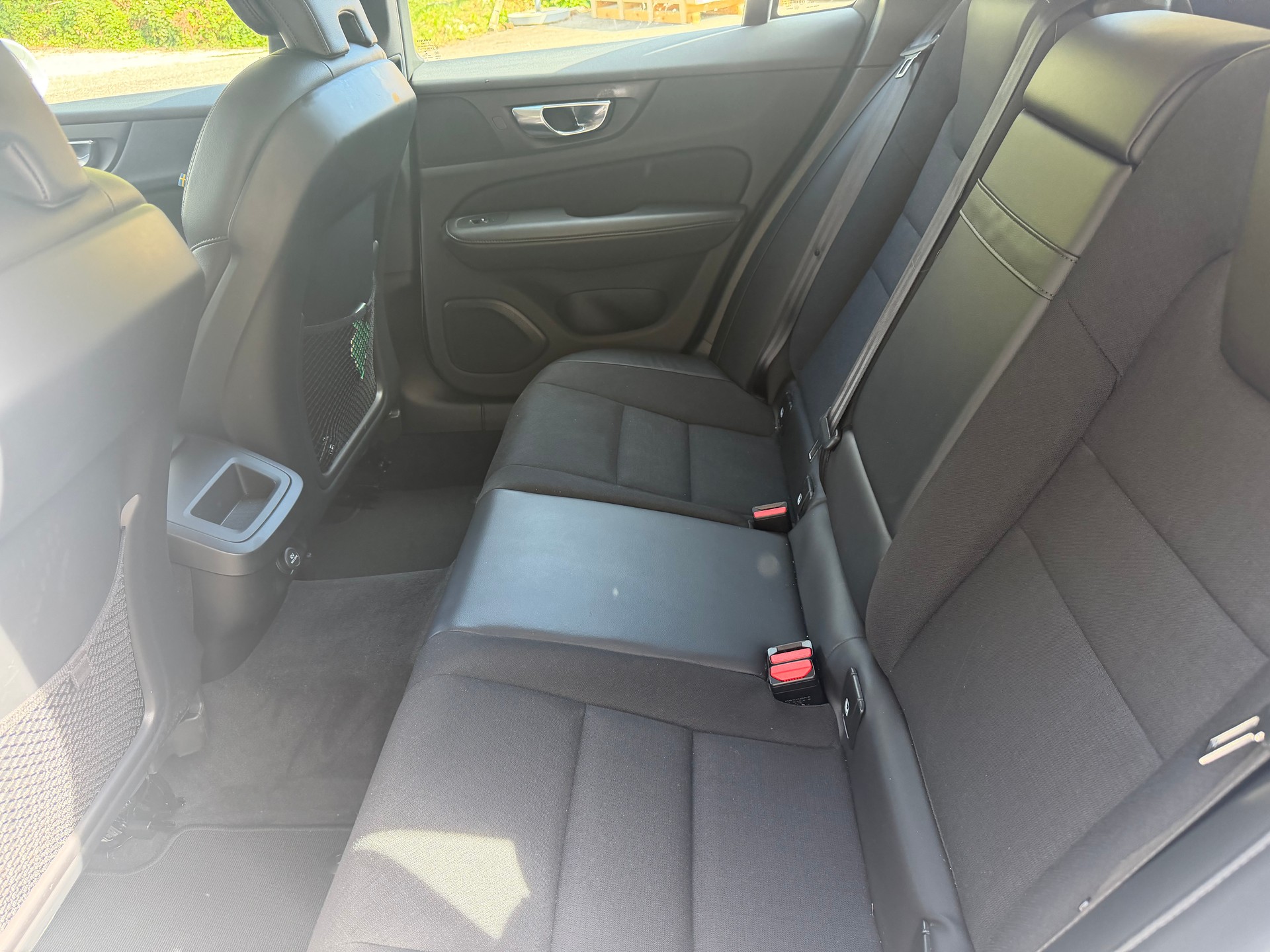 VOLVO V60 D3 Momentum Geartronic-image-10