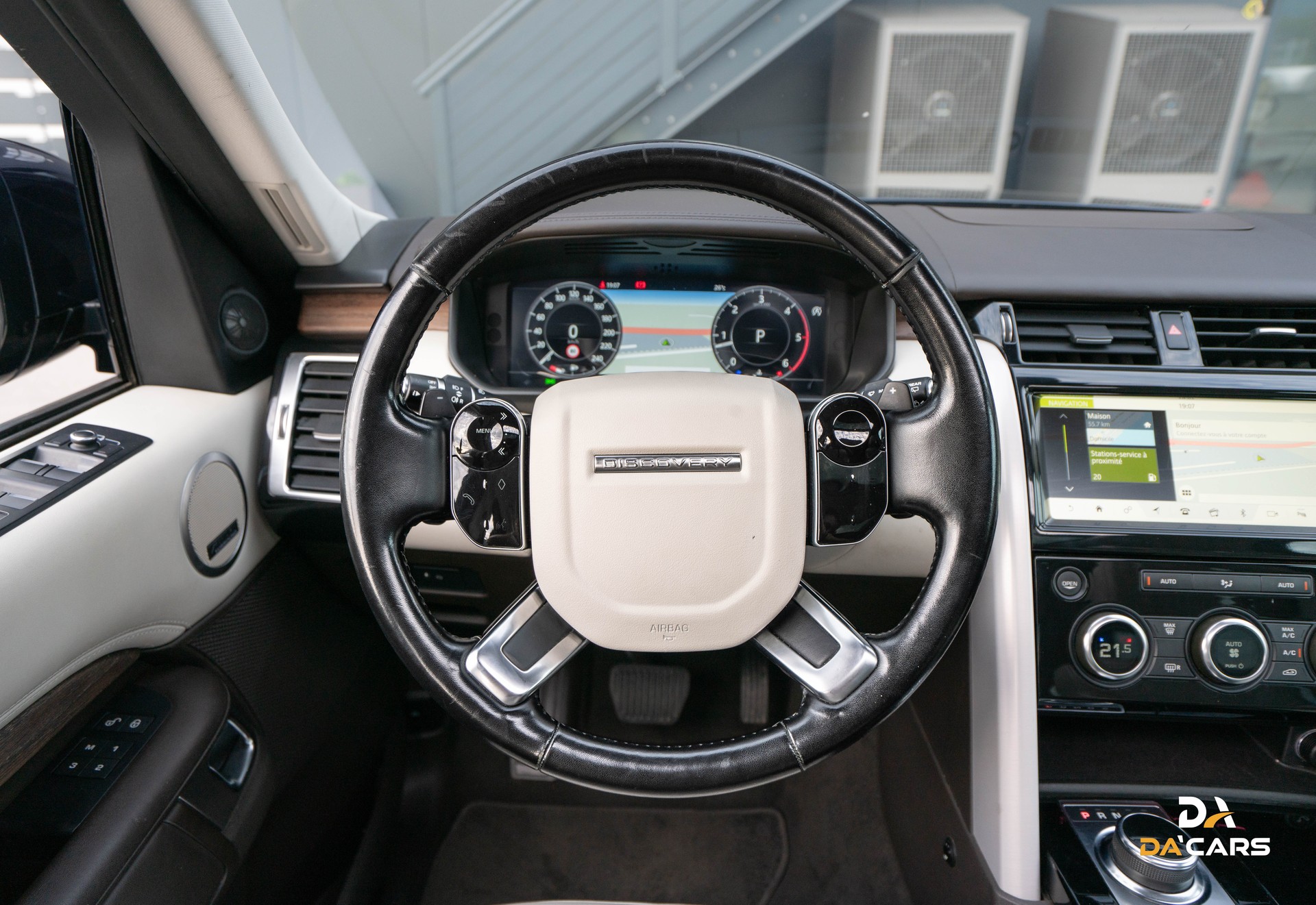 LAND ROVER Discovery 3.0 SDV6 HSE Luxury Automatic-image-10