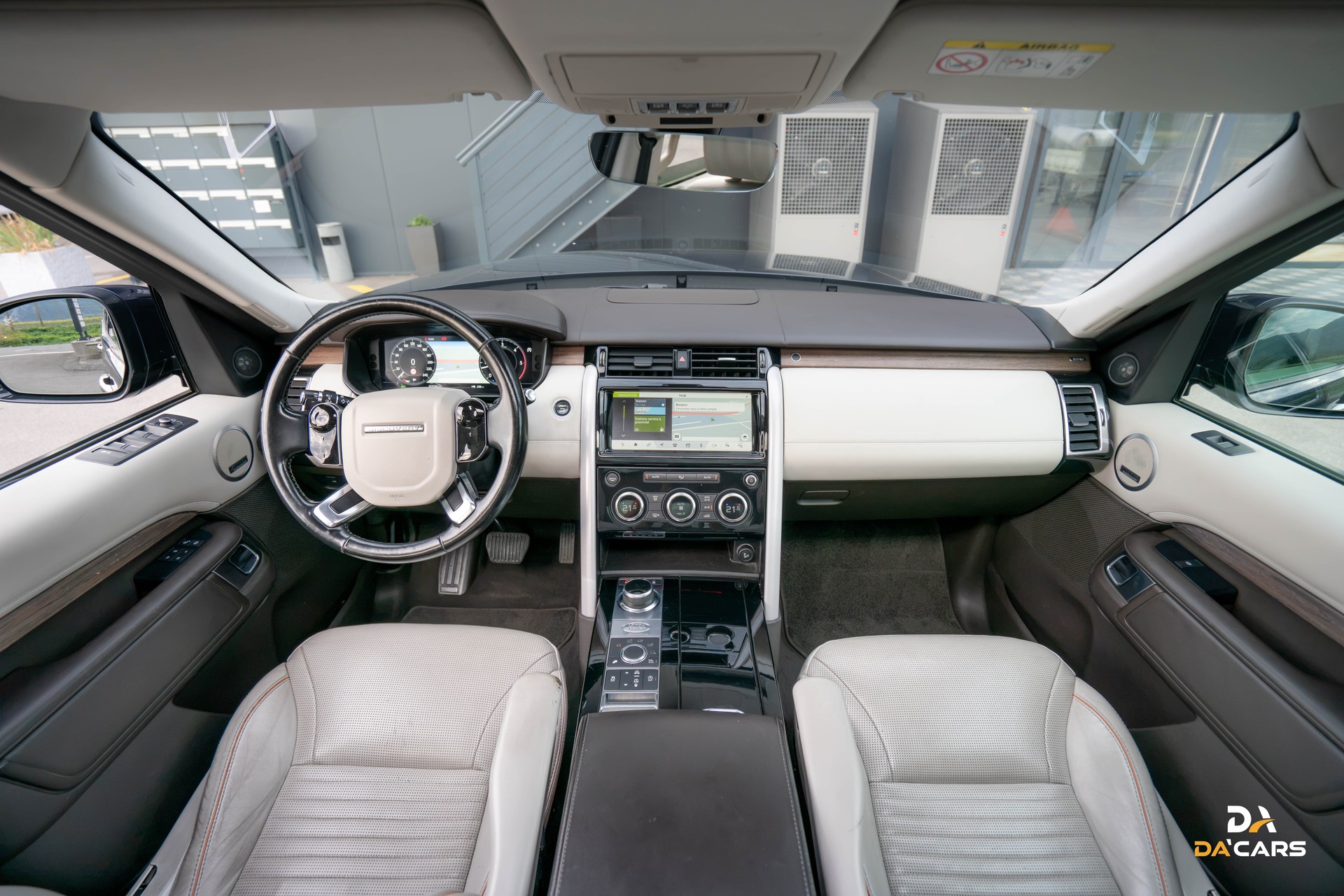 LAND ROVER Discovery 3.0 SDV6 HSE Luxury Automatic-image-9
