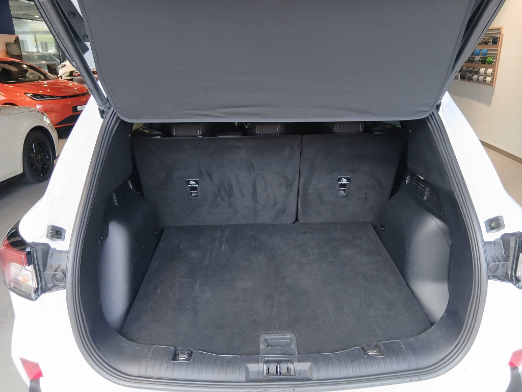 FORD Kuga 2.5 Plug-in Hybrid Titanium-image-13