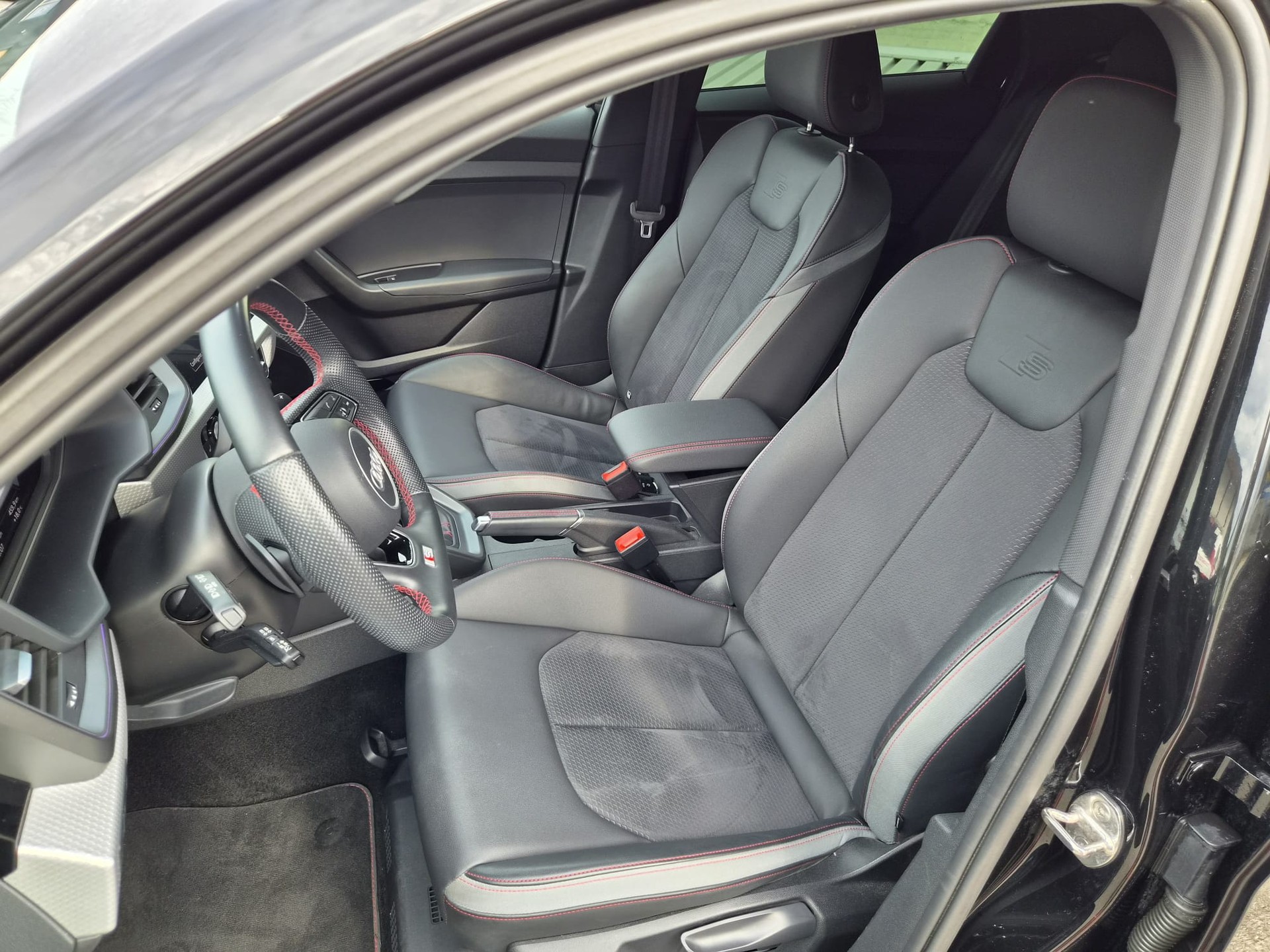 AUDI A1 Sportback 30 TFSI S Line Attraction S-tronic-image-6