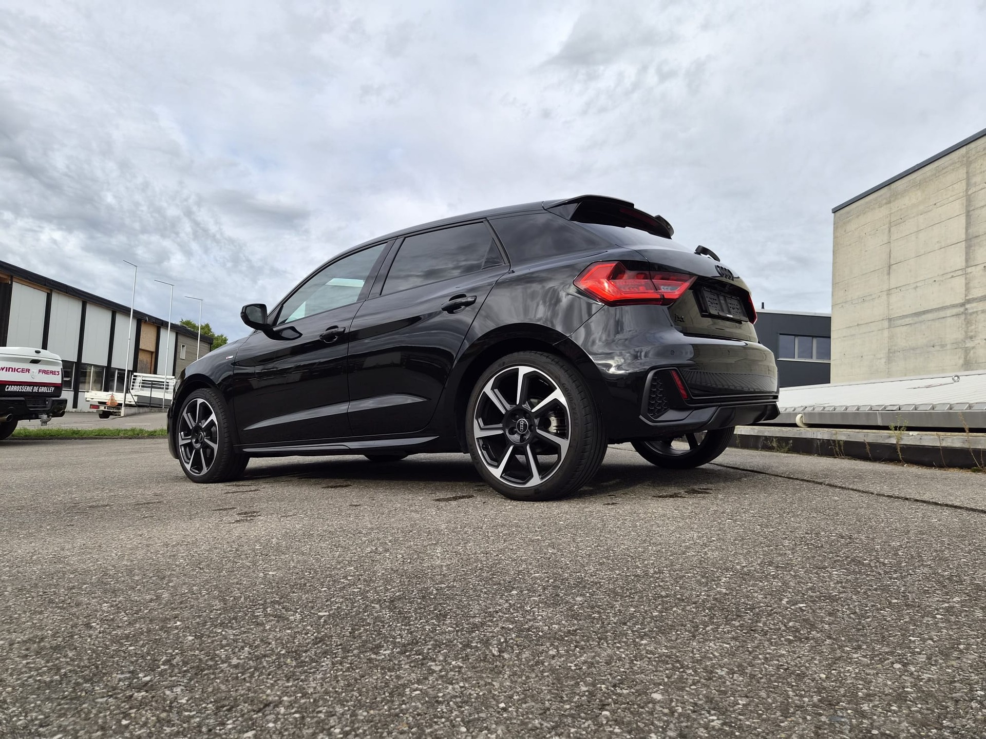 AUDI A1 Sportback 30 TFSI S Line Attraction S-tronic-image-4