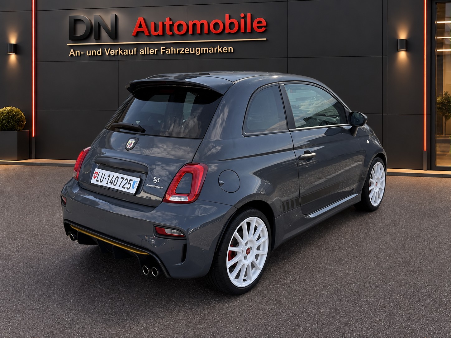 FIAT 595 1.4 16V Turbo Abarth Competizione 110° Anniv.-image-4