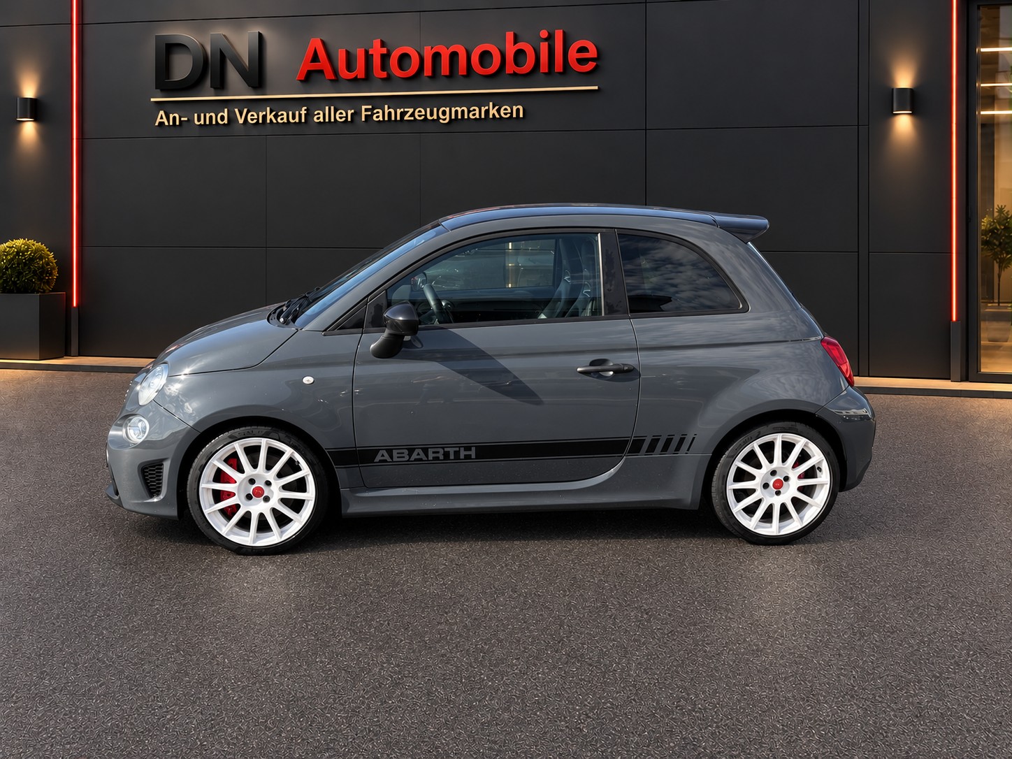 FIAT 595 1.4 16V Turbo Abarth Competizione 110° Anniv.-image-3