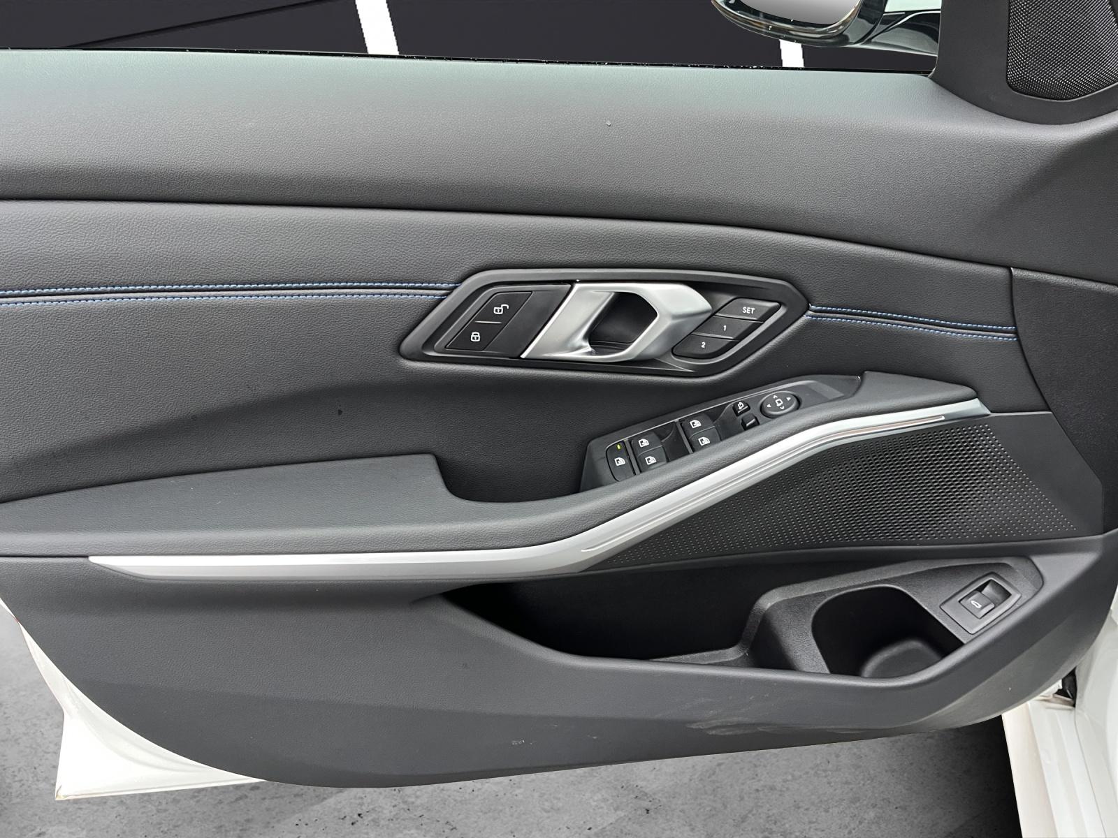 BMW 320d xDrive-image-7