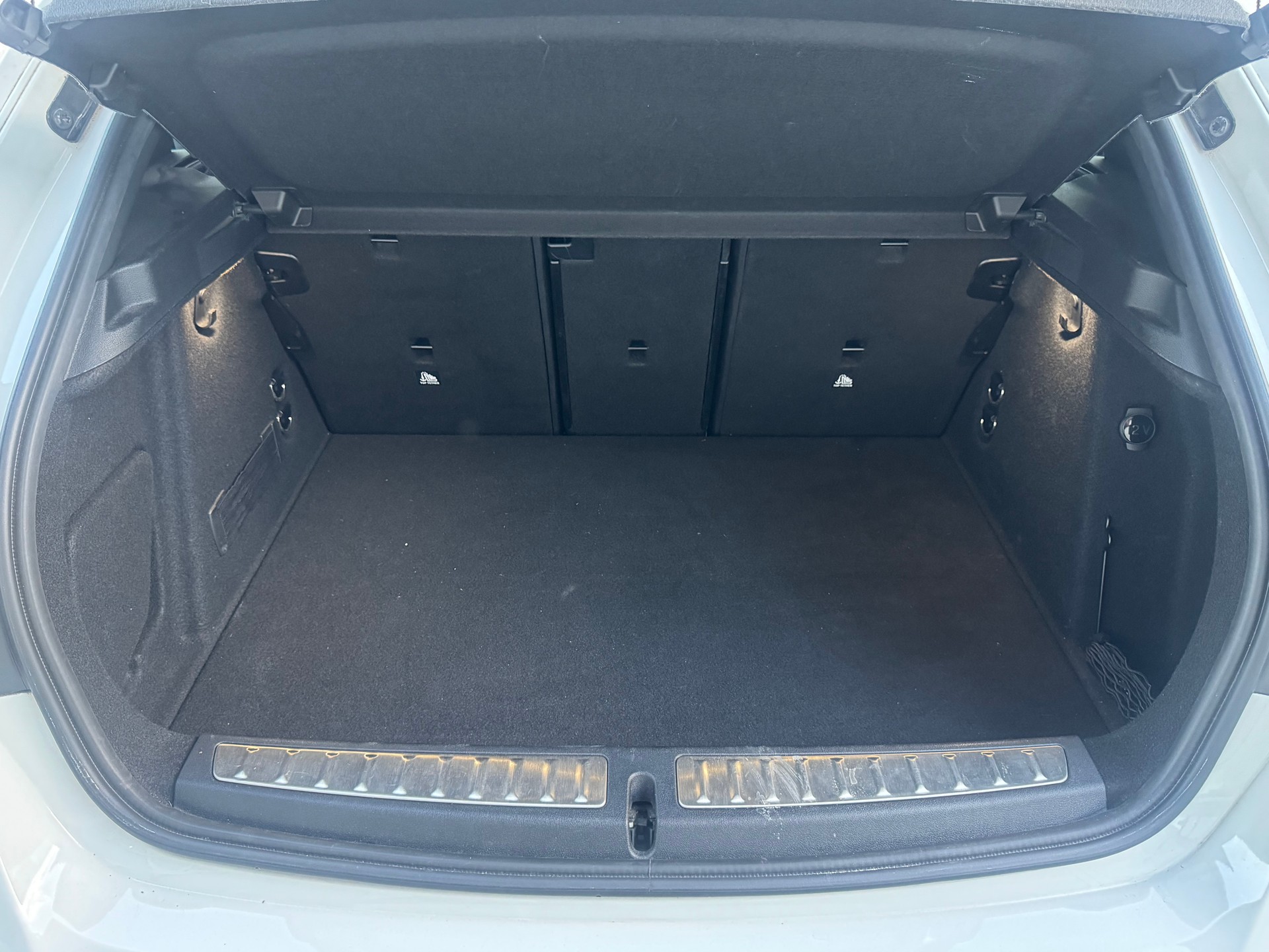 BMW 118i Pure M Sport Steptronic-image-12