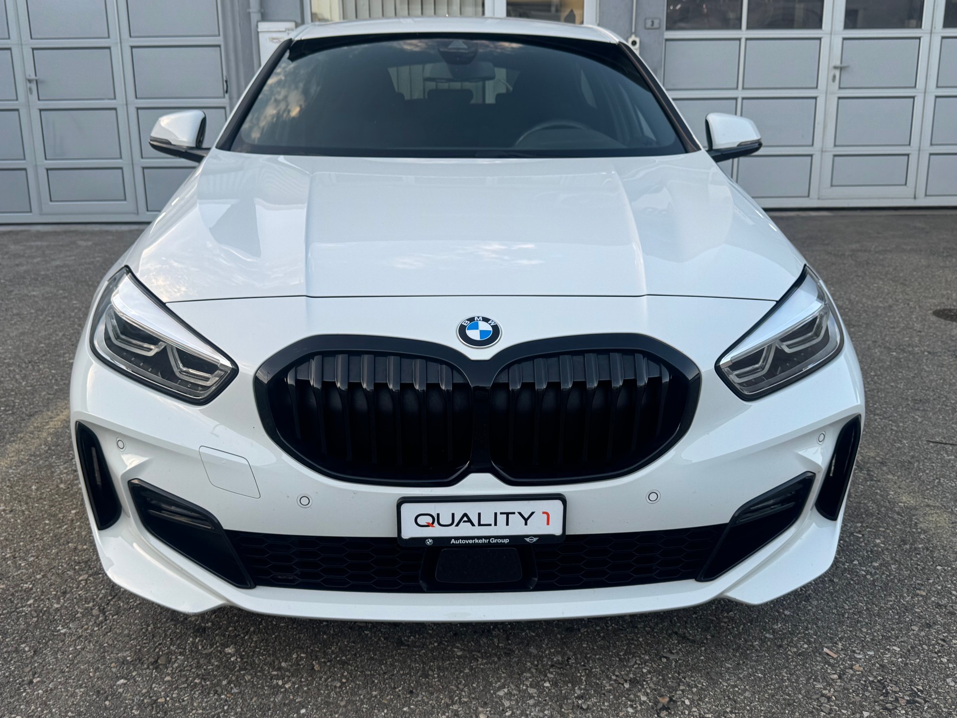 BMW 118i Pure M Sport Steptronic-image-1