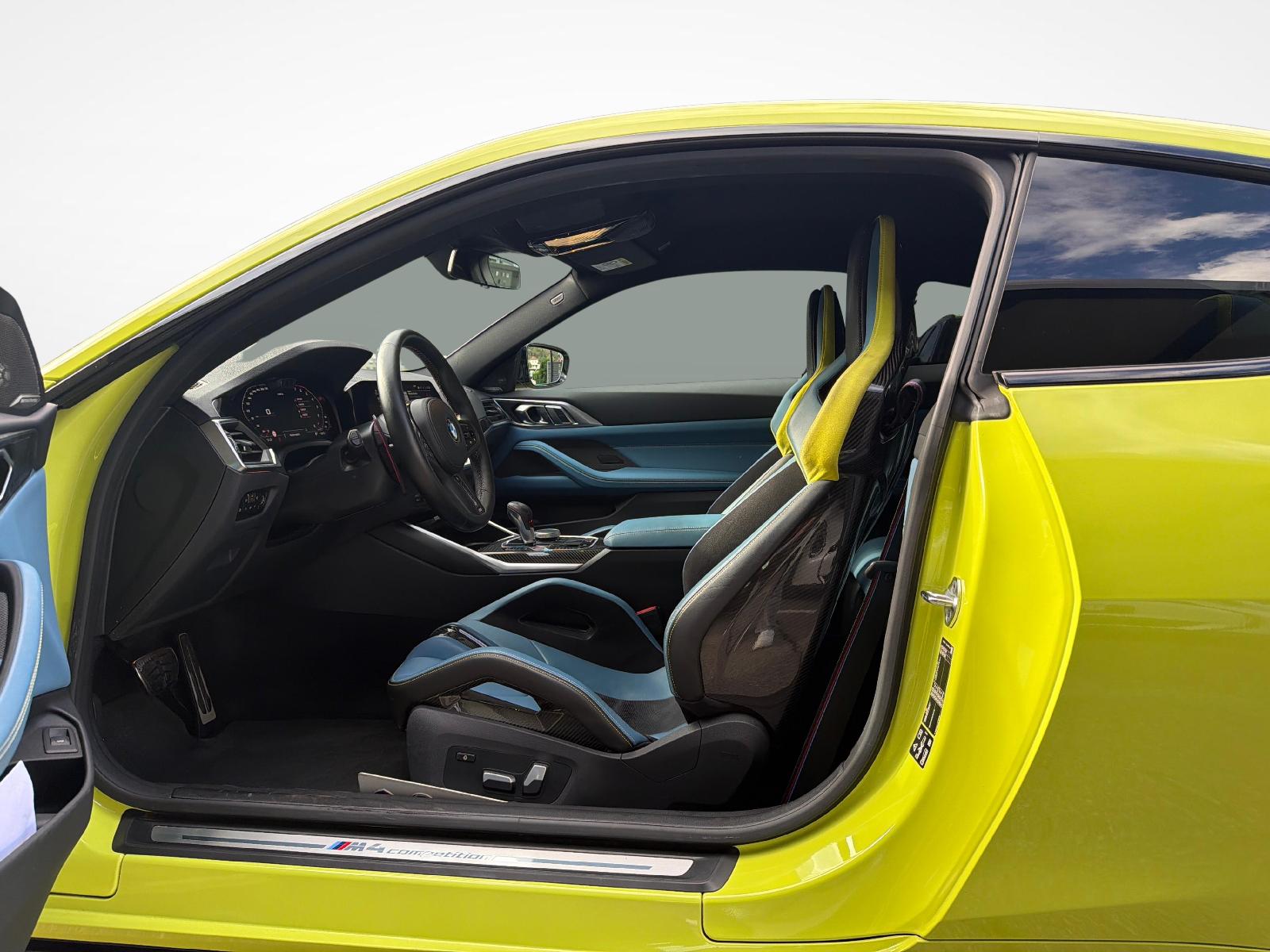BMW M4 Competition xDrive Coupé-image-10
