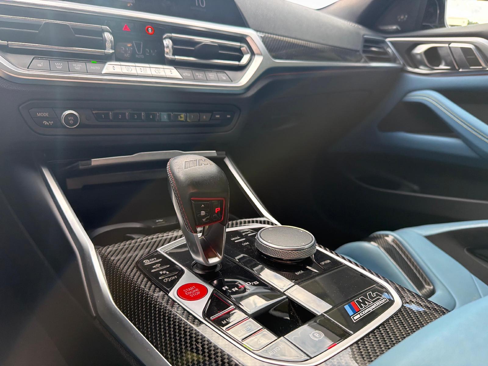 BMW M4 Competition xDrive Coupé-image-16