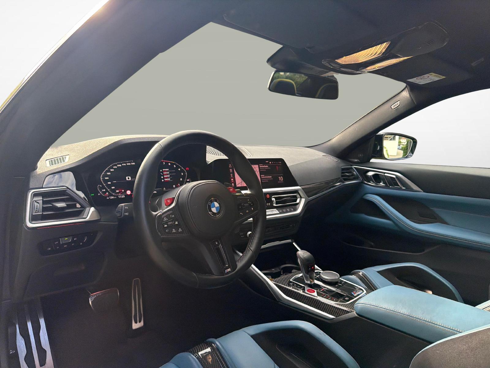 BMW M4 Competition xDrive Coupé-image-11