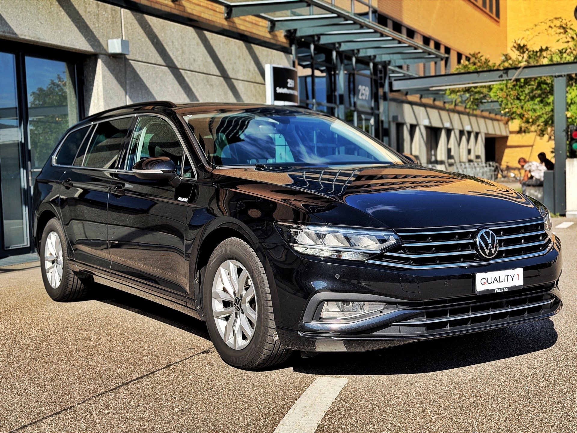VW Passat 2.0 TDI BMT Business DSG-image-3