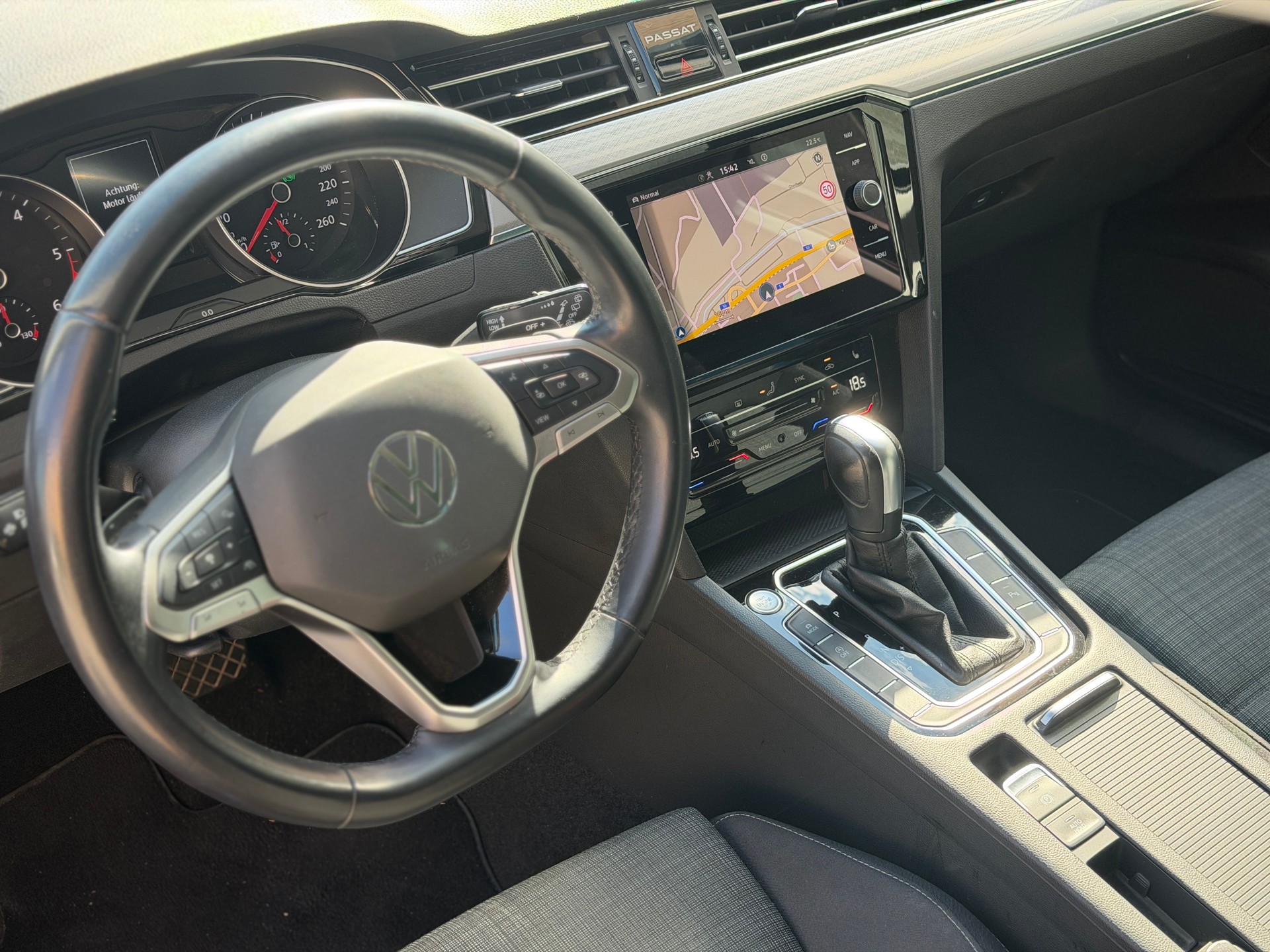 VW Passat 2.0 TDI BMT Business DSG-image-17