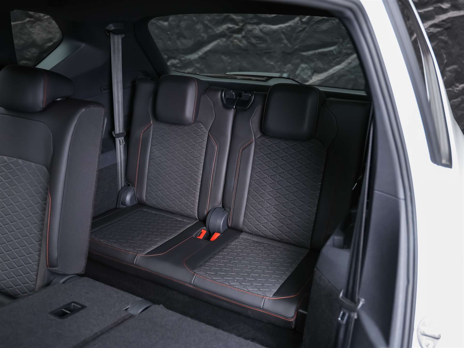 SEAT Tarraco 2.0 TDI CR FR 4Drive DSG *7 Sitze*Panorama*Beats*-image-14