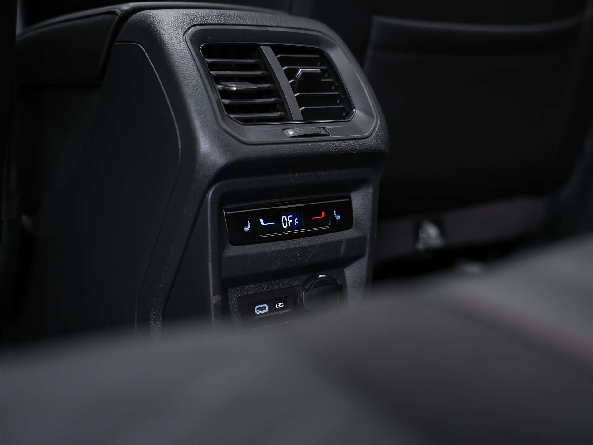 SEAT Tarraco 2.0 TDI CR FR 4Drive DSG *7 Sitze*Panorama*Beats*-image-15