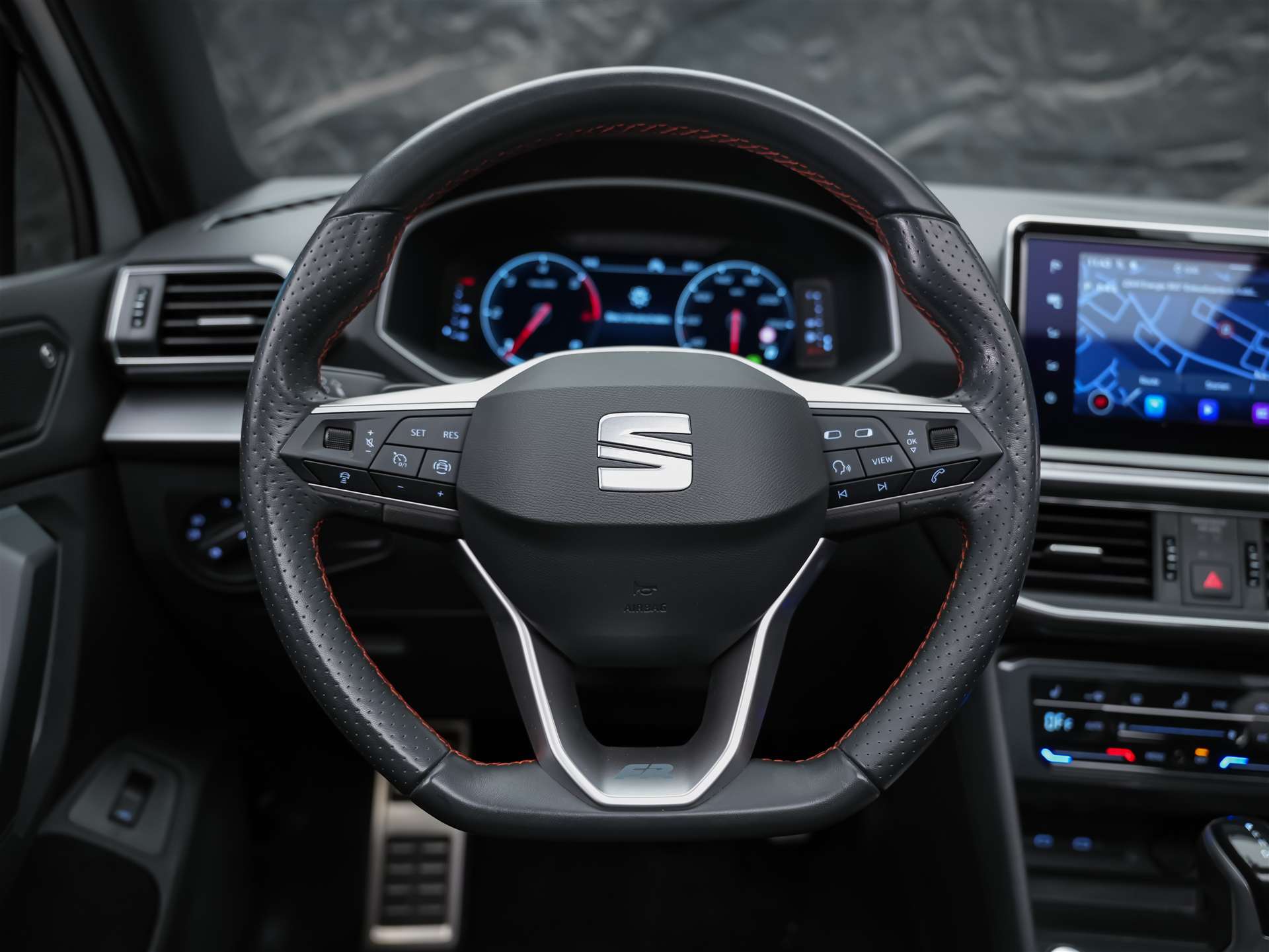 SEAT Tarraco 2.0 TDI CR FR 4Drive DSG *7 Sitze*Panorama*Beats*-image-30