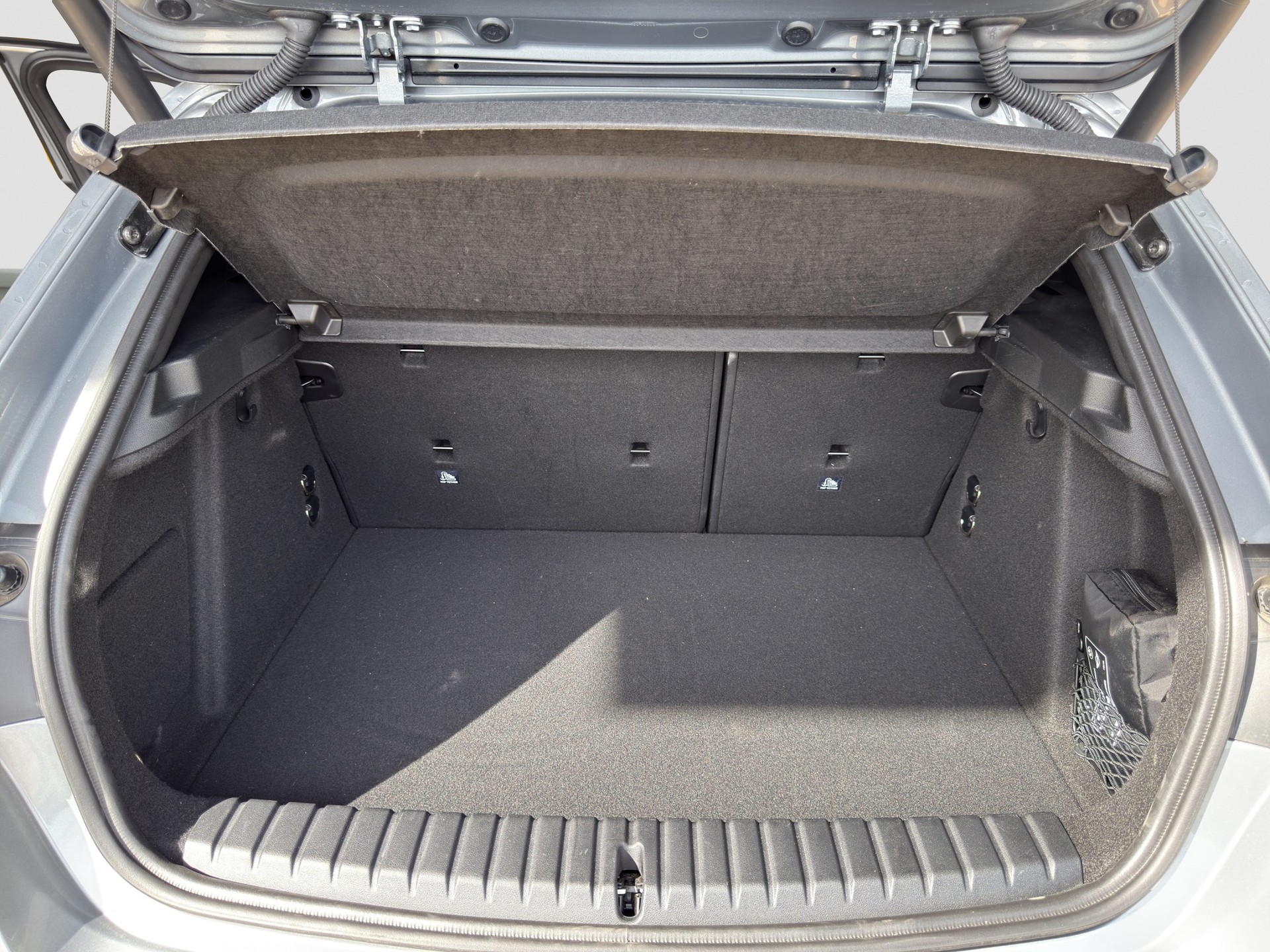 BMW 118d Steptronic M Sport Pro-image-9