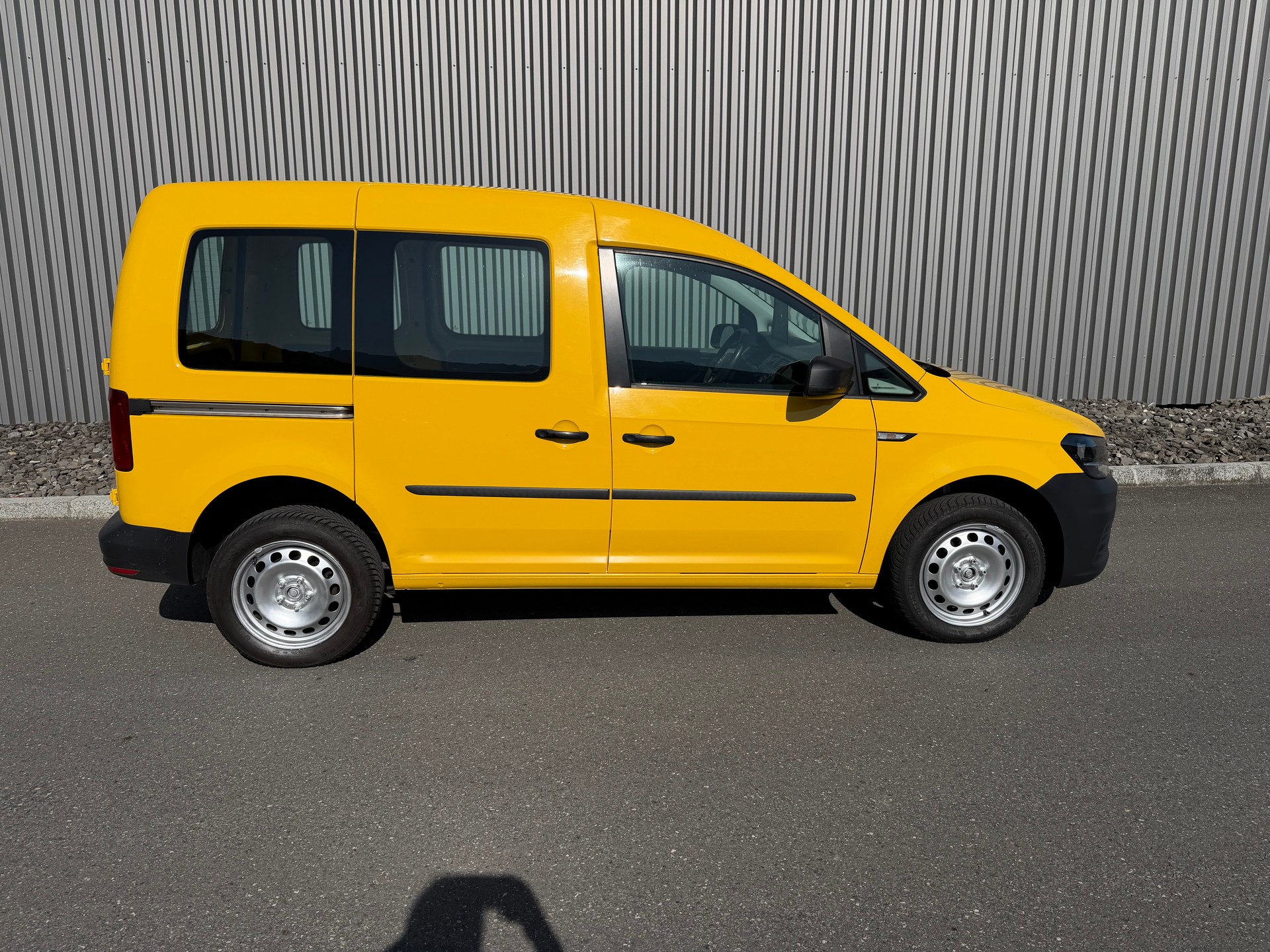 VW Caddy 2.0TDI 4Motion BlueMotion Technology DSG-image-4