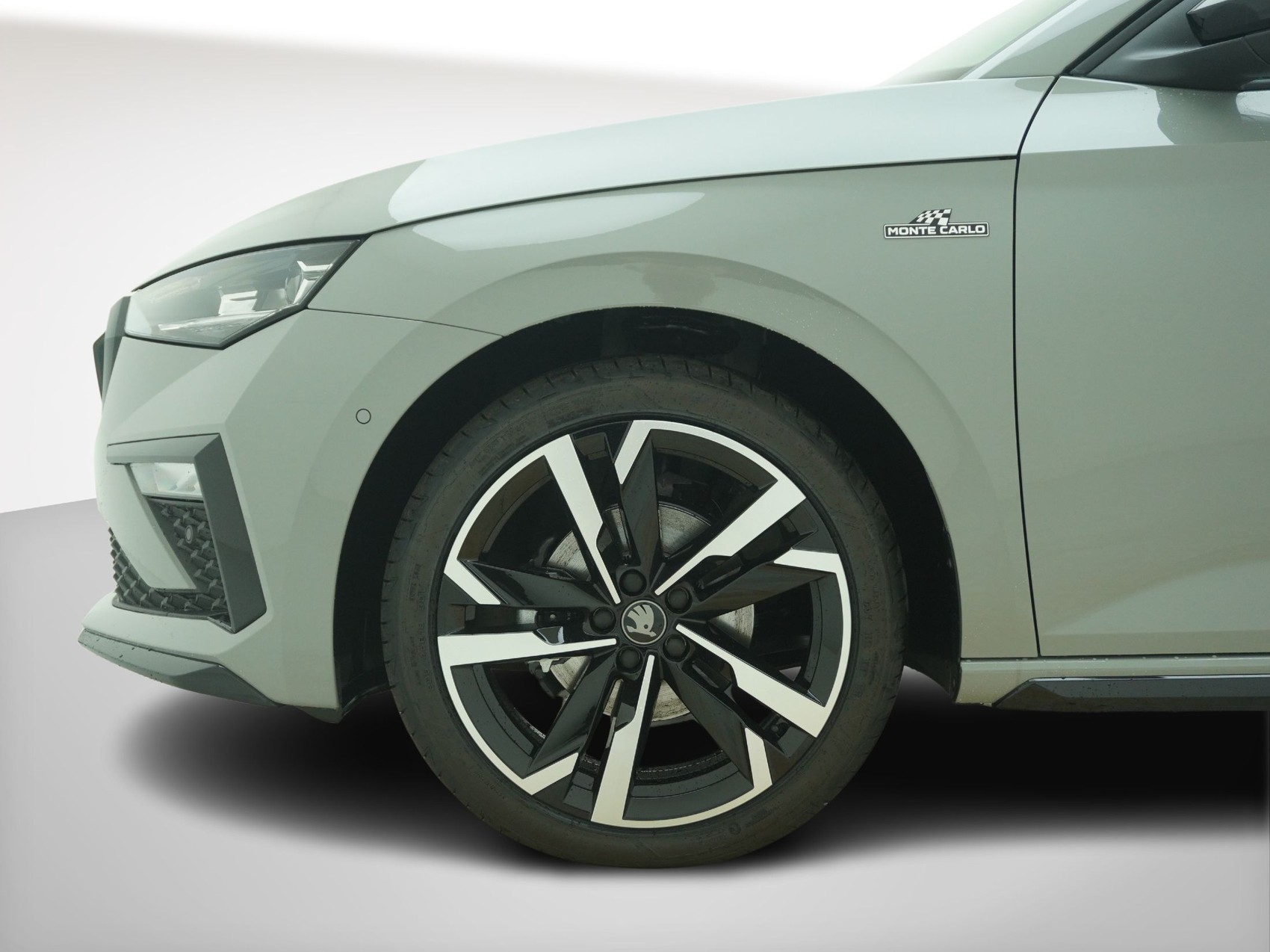 SKODA Scala 1.5 TSI Monte Carlo DSG-image-9