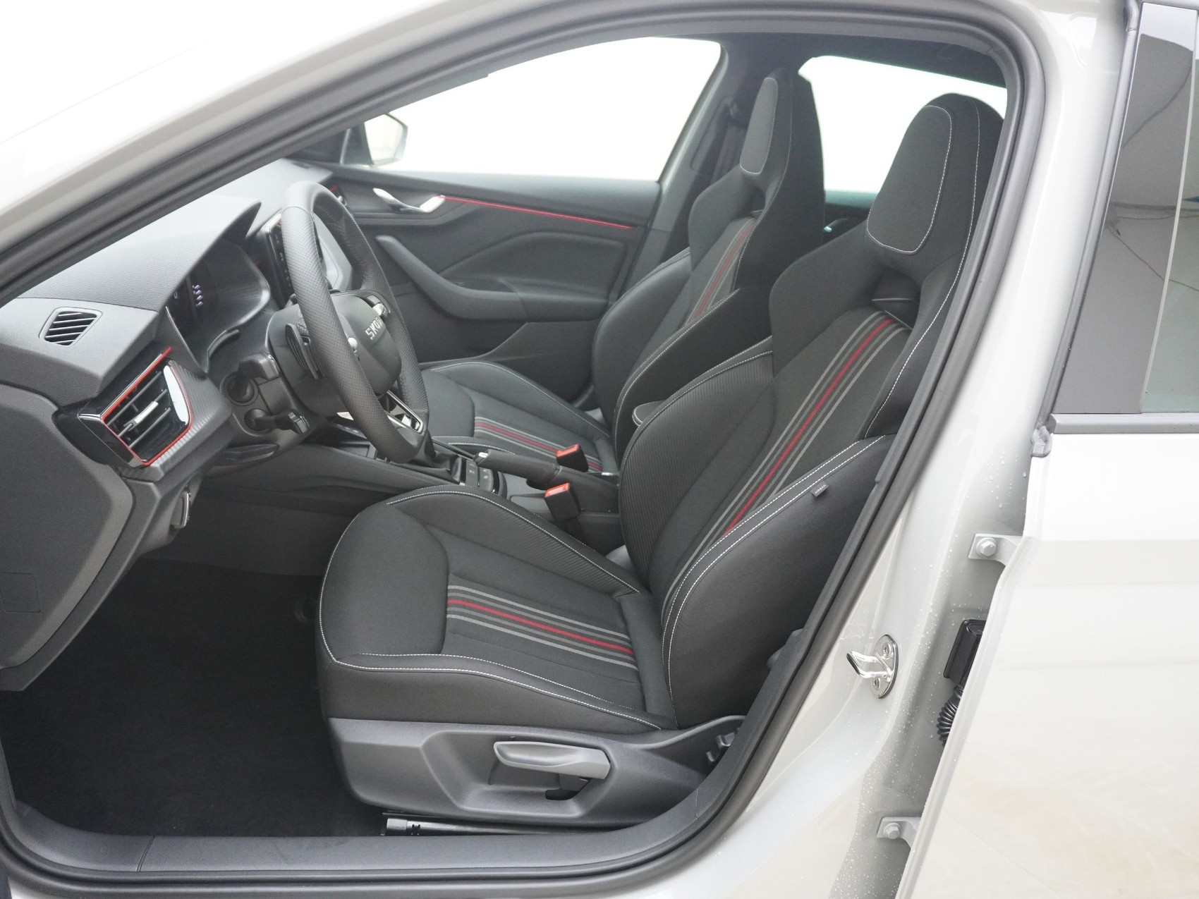 SKODA Scala 1.5 TSI Monte Carlo DSG-image-12