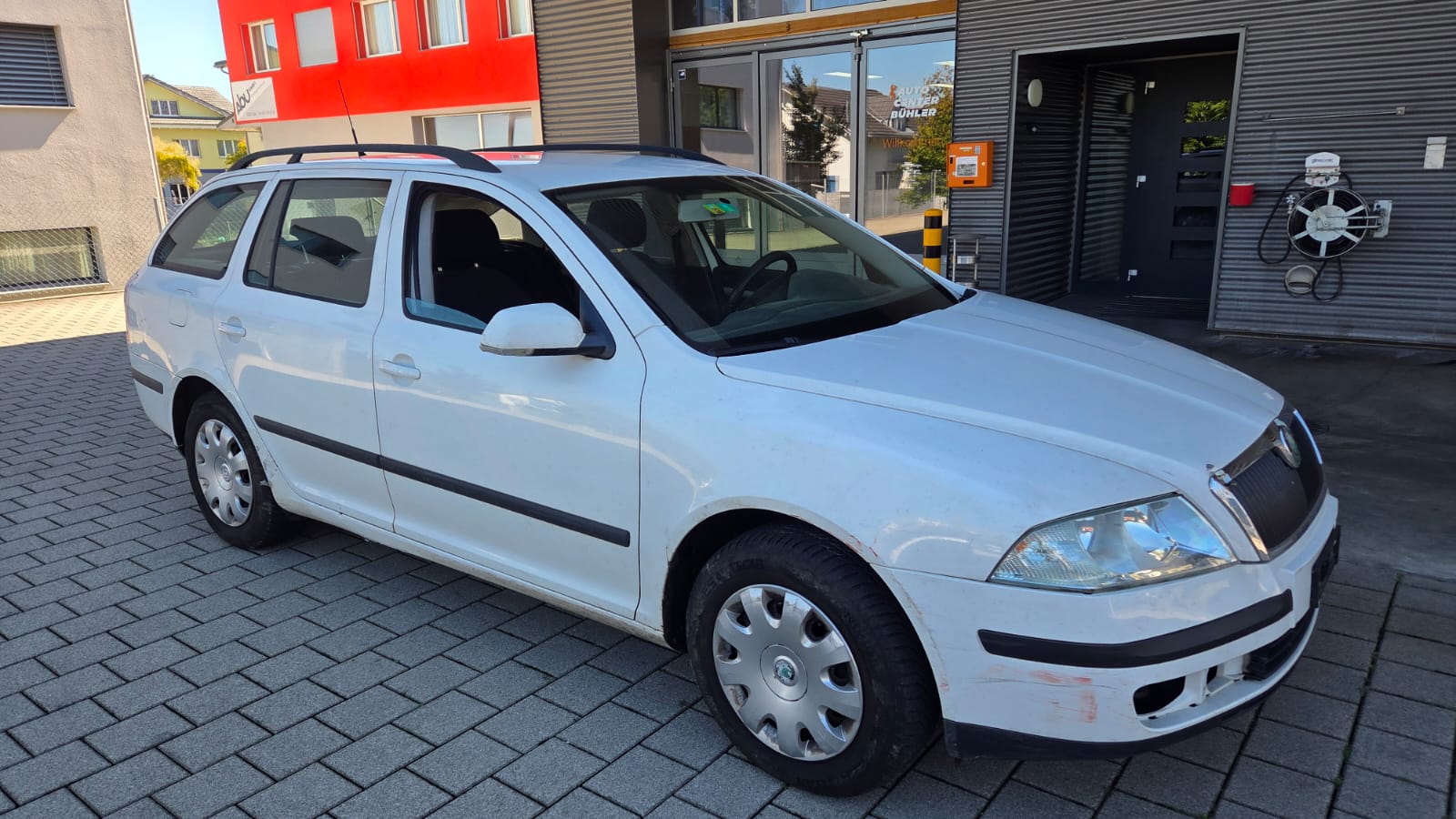 SKODA Octavia 1.9 TDI Swiss Adventure 4x4-image-7