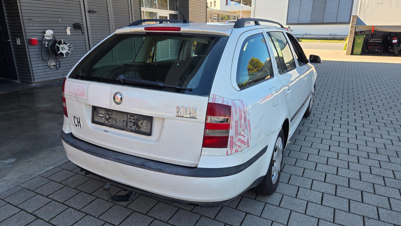 SKODA Octavia 1.9 TDI Swiss Adventure 4x4-image-4