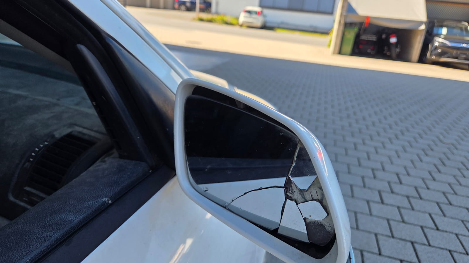 SKODA Octavia 1.9 TDI Swiss Adventure 4x4-image-14
