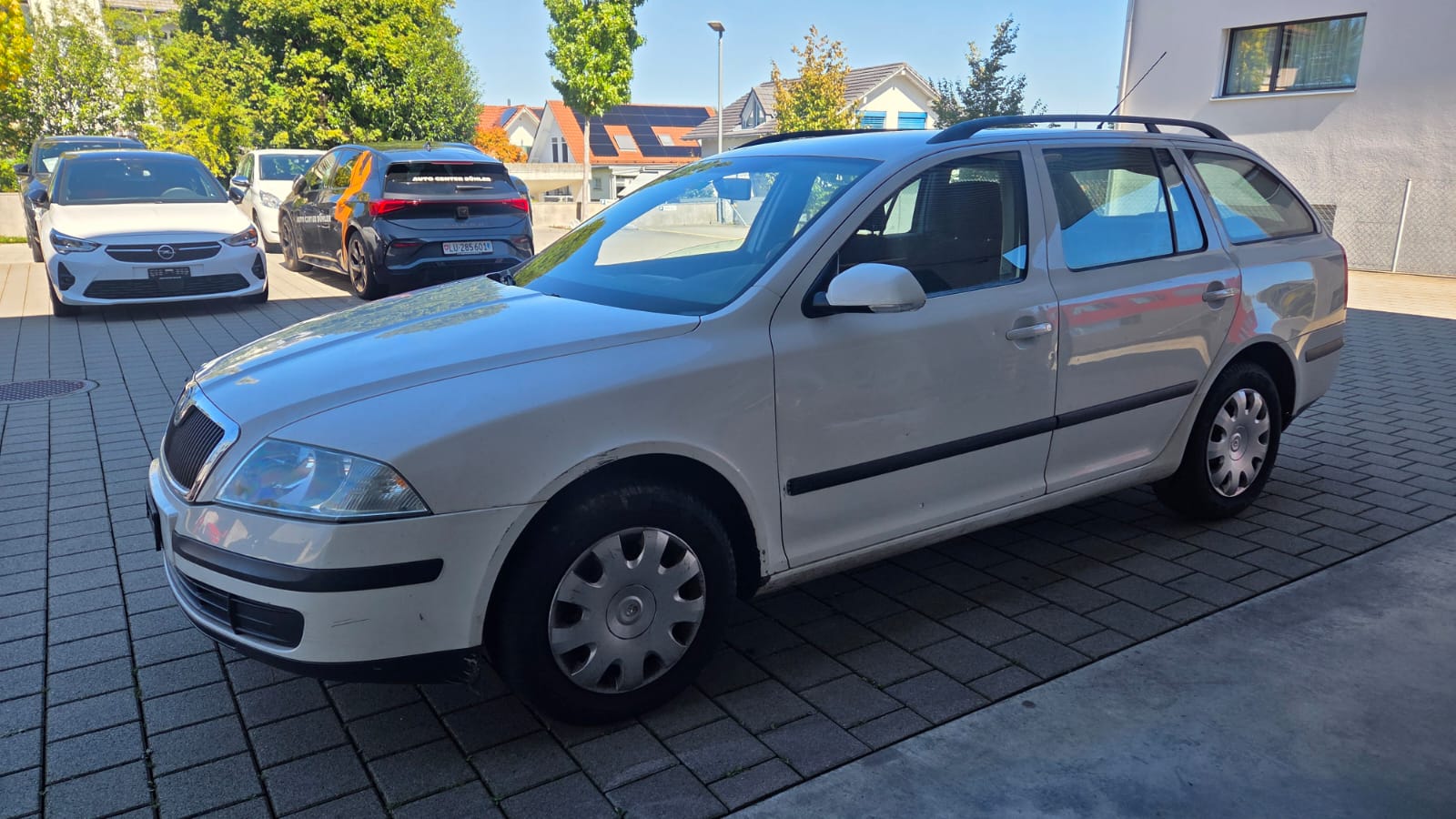 SKODA Octavia 1.9 TDI Swiss Adventure 4x4-image-1