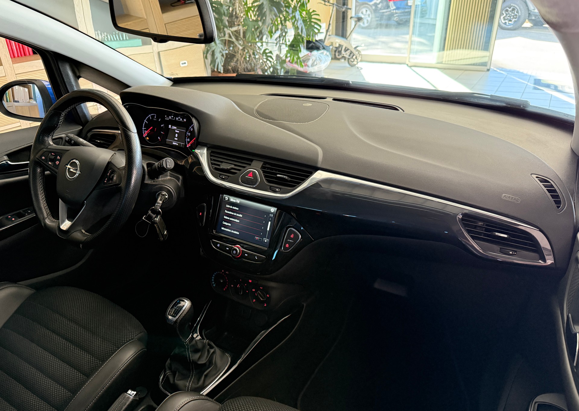OPEL Corsa 1.6 Turbo OPC-image-9