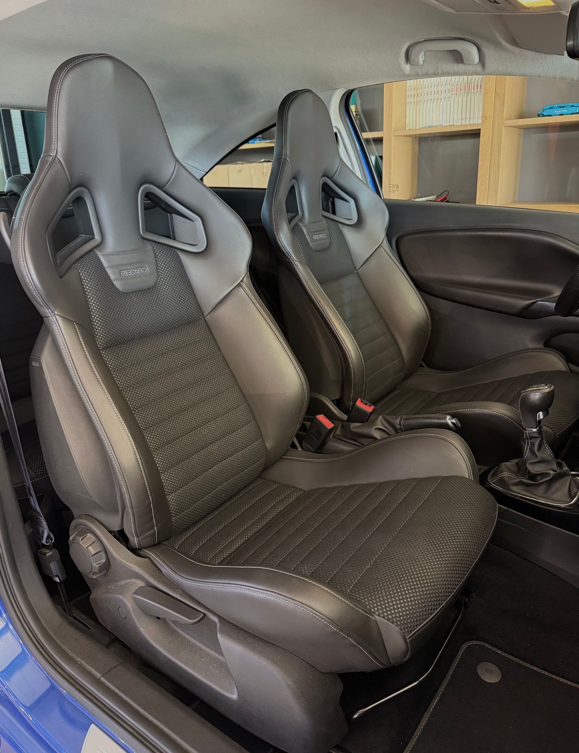 OPEL Corsa 1.6 Turbo OPC-image-11