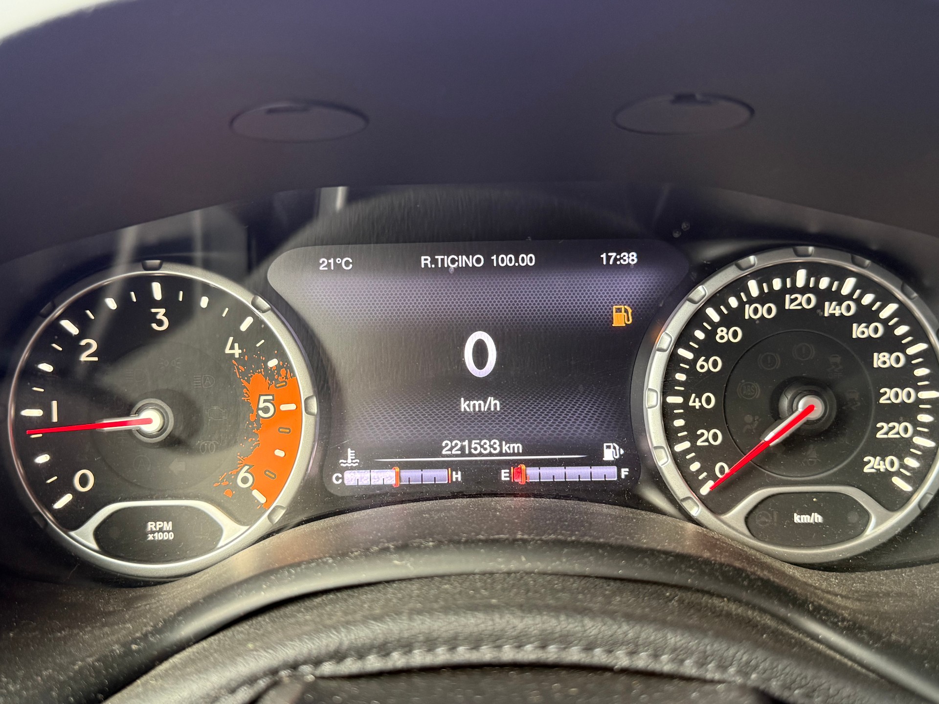 JEEP Renegade 2.0 CRD Limited AWD-image-10