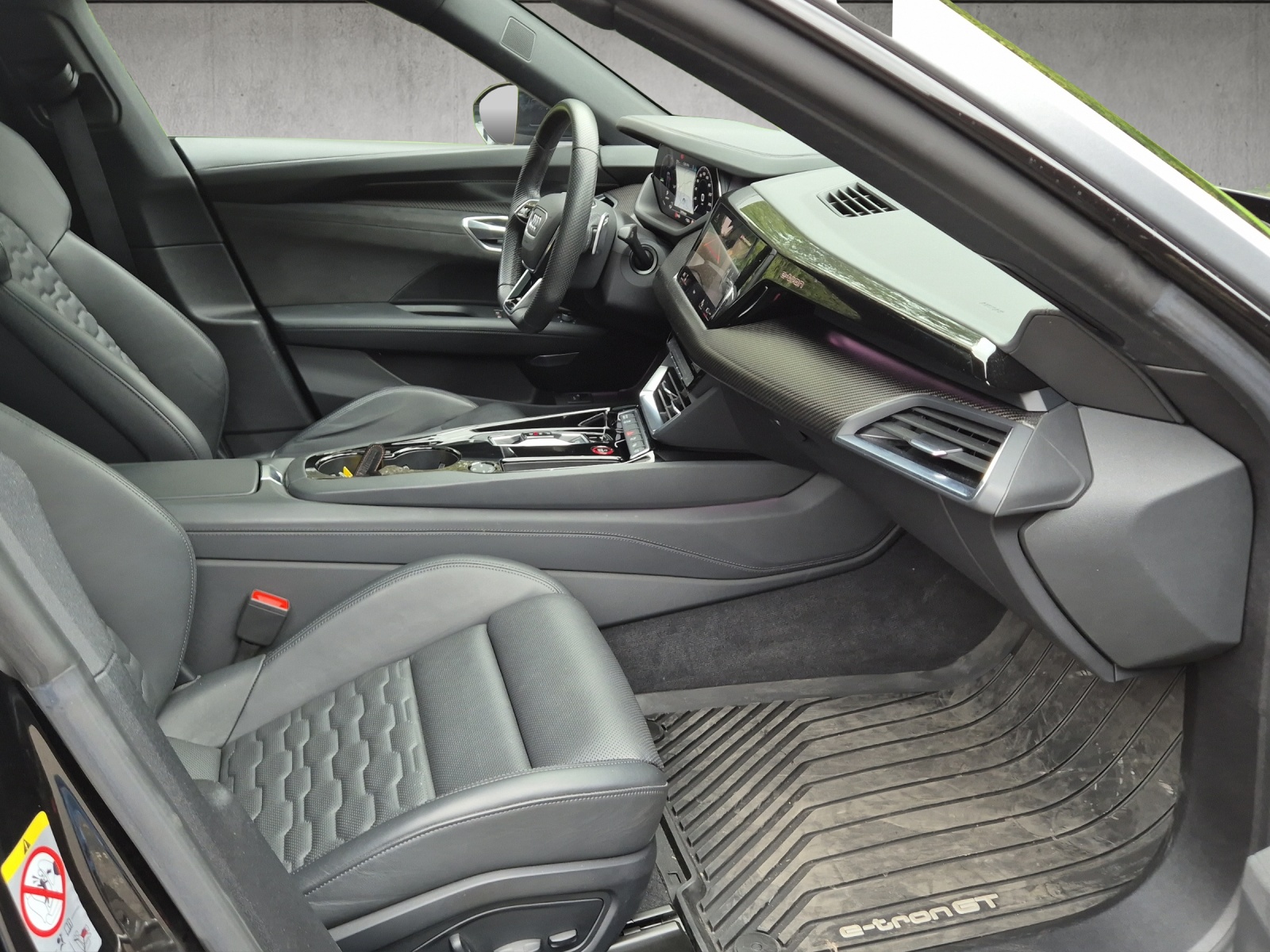 AUDI e-tron GT quattro-image-18