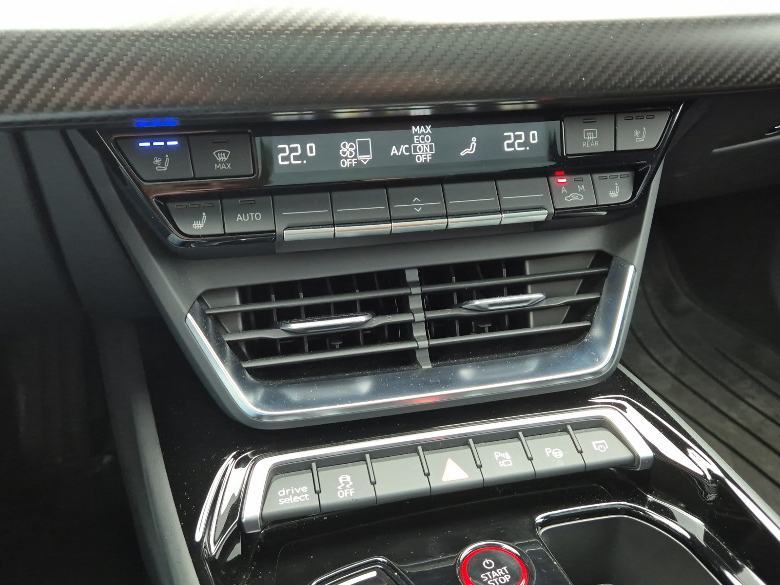 AUDI e-tron GT quattro-image-13