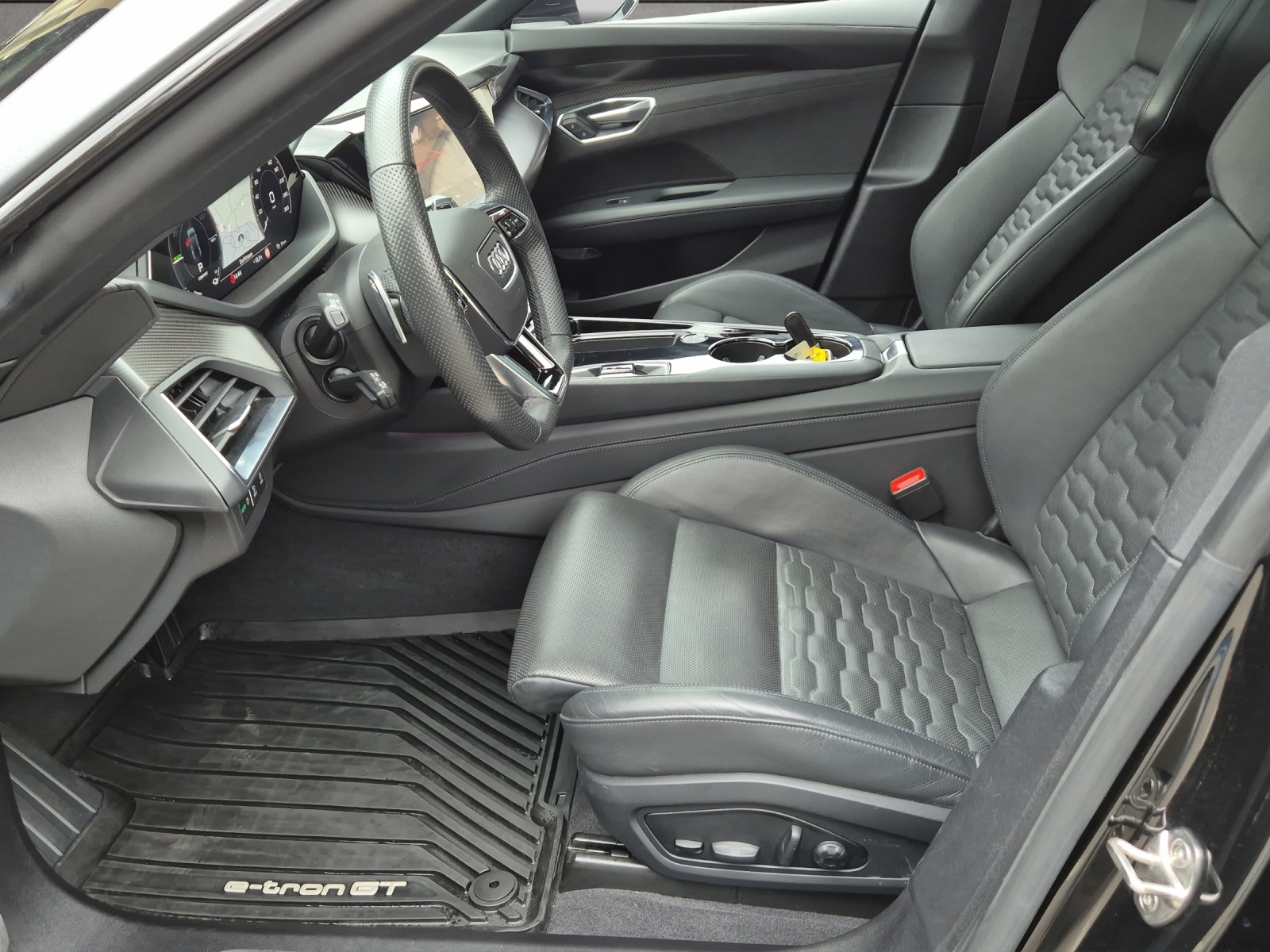 AUDI e-tron GT quattro-image-8