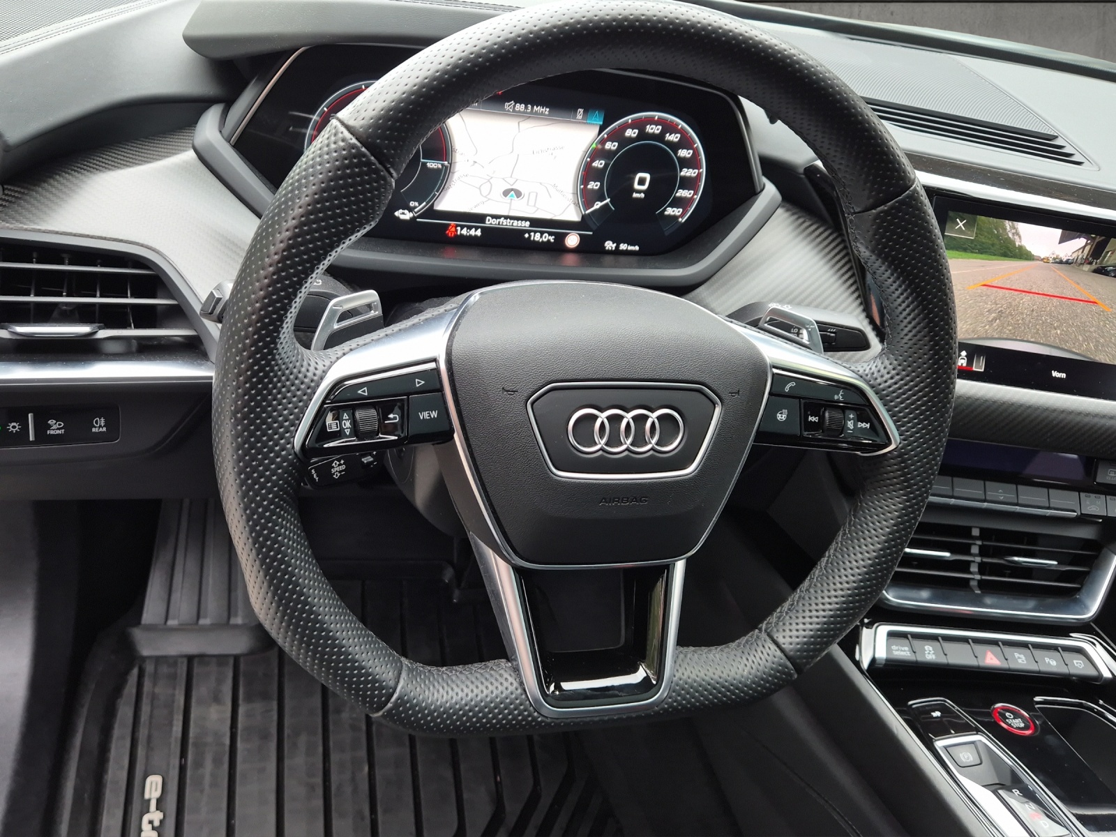 AUDI e-tron GT quattro-image-9