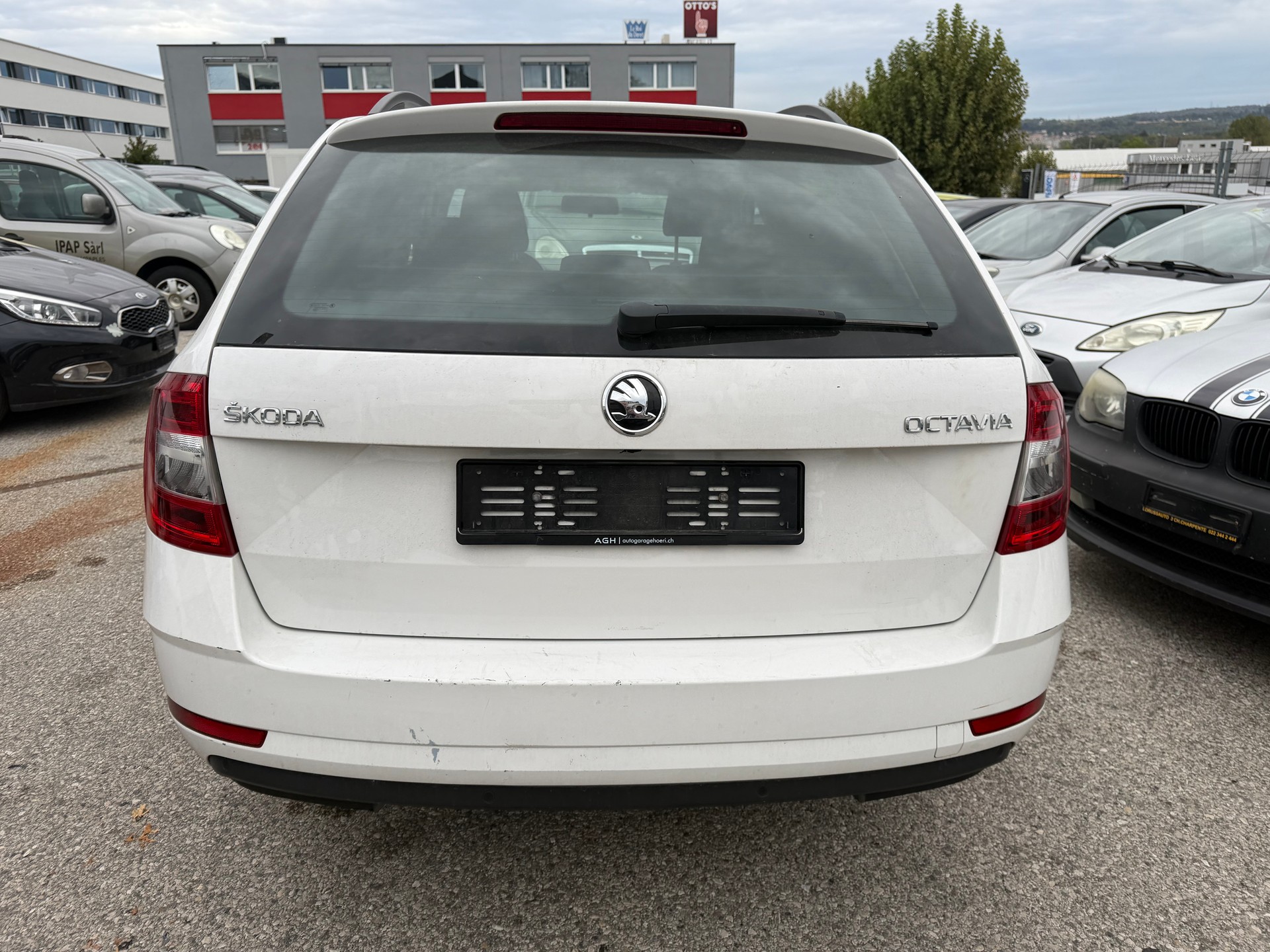 SKODA Octavia Combi 1.6 TDI Clever-image-3