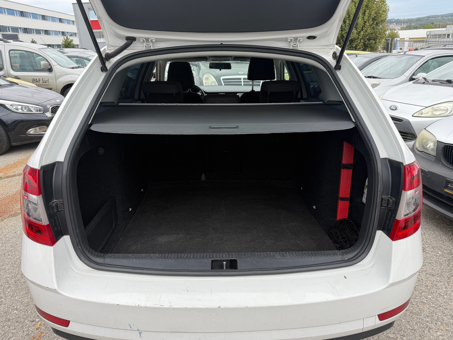 SKODA Octavia Combi 1.6 TDI Clever-image-6