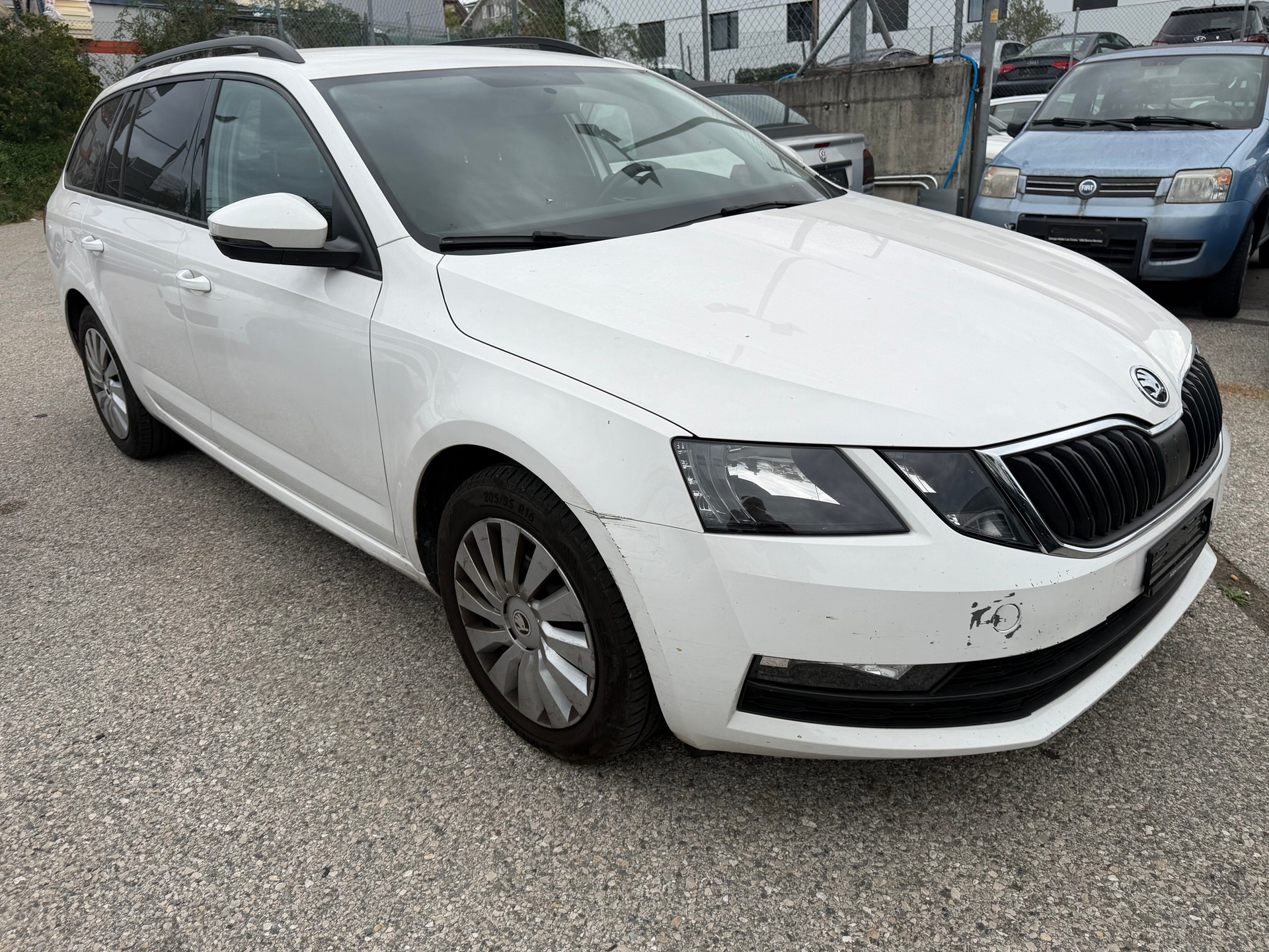 SKODA Octavia Combi 1.6 TDI Clever-image-2