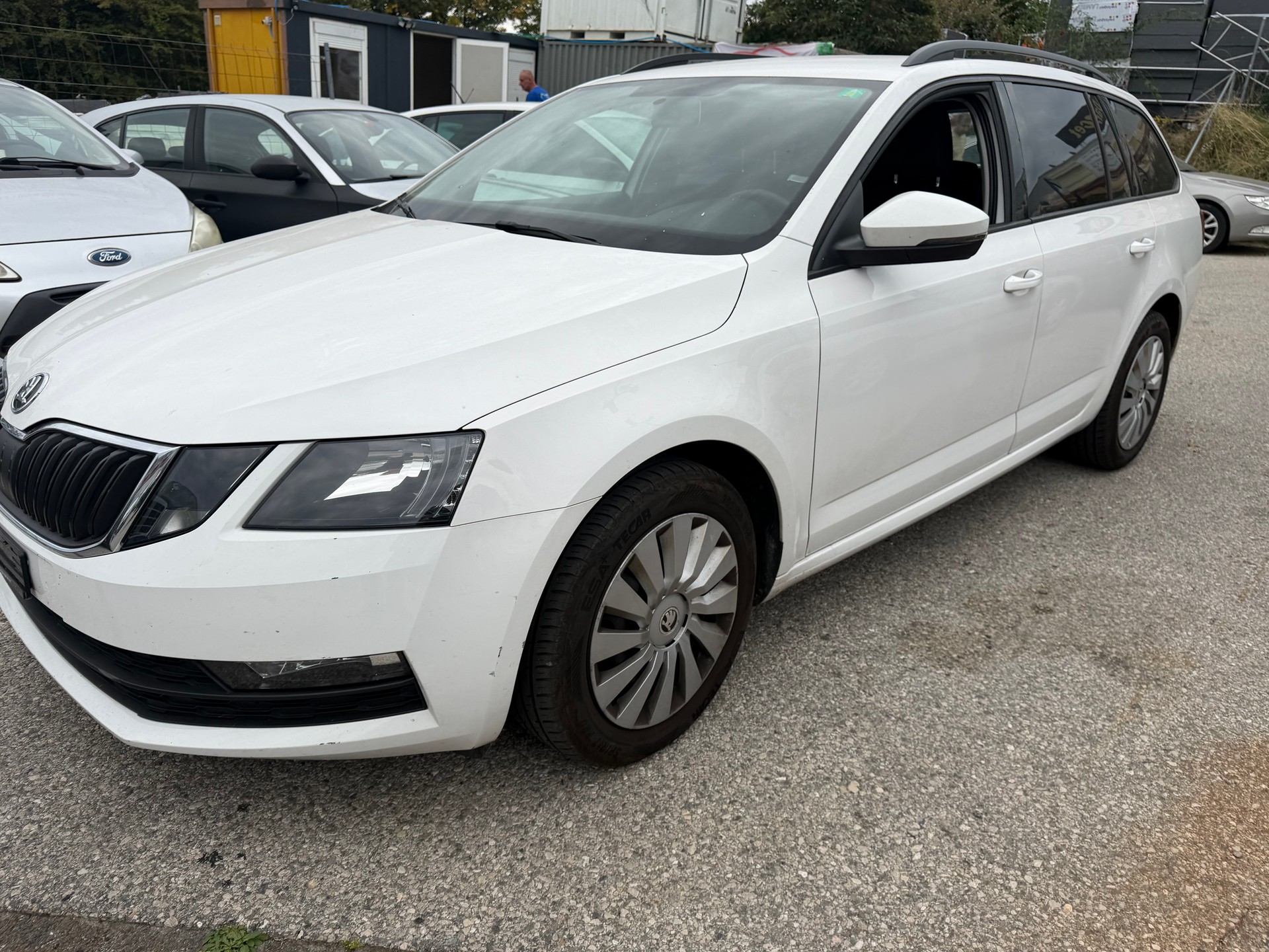 SKODA Octavia Combi 1.6 TDI Clever-image-1